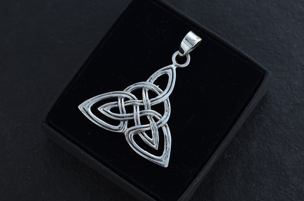 Aeltris Triquetra Anhänger