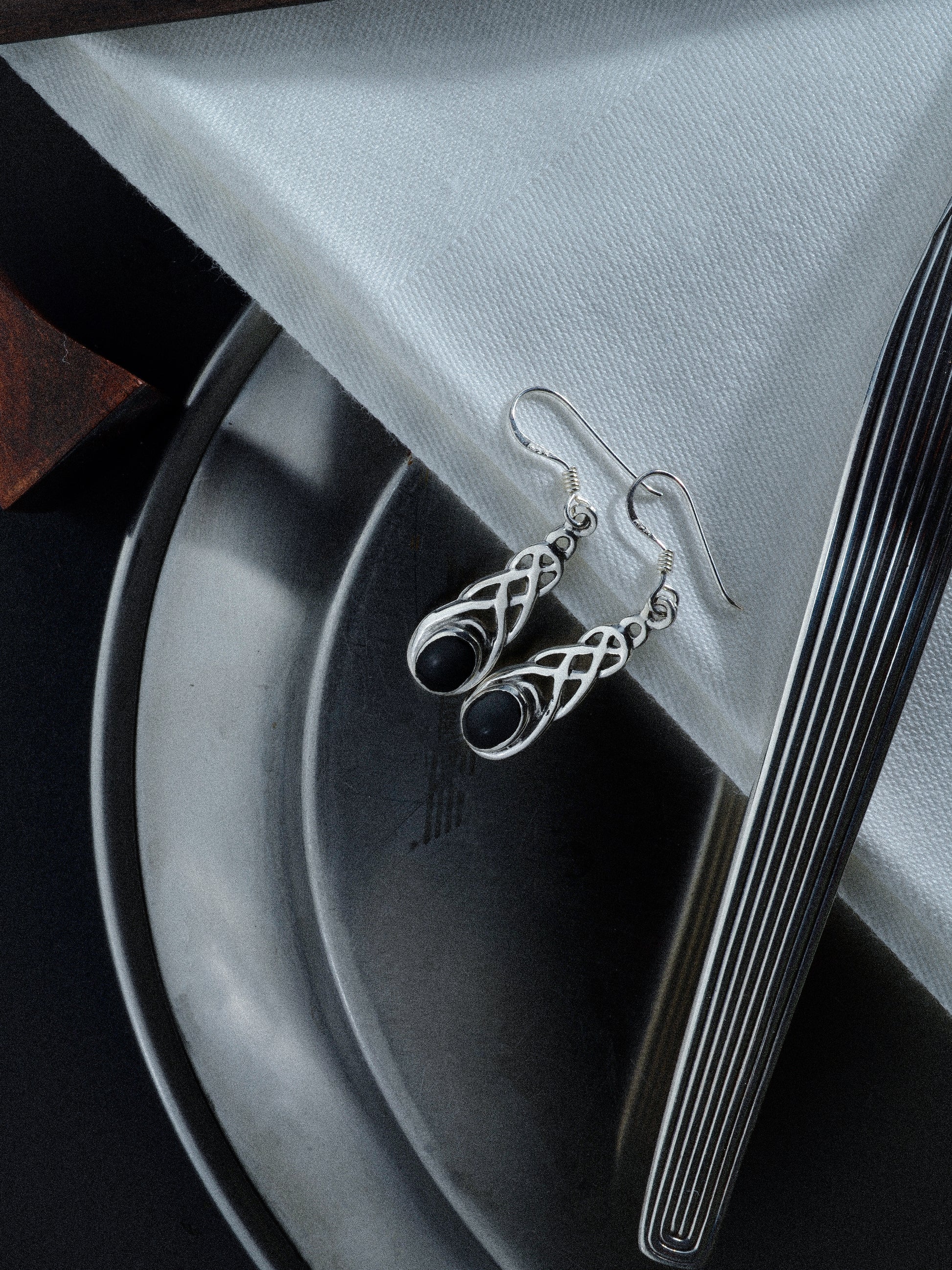 Ohrhänger „Alunara“ schwarz