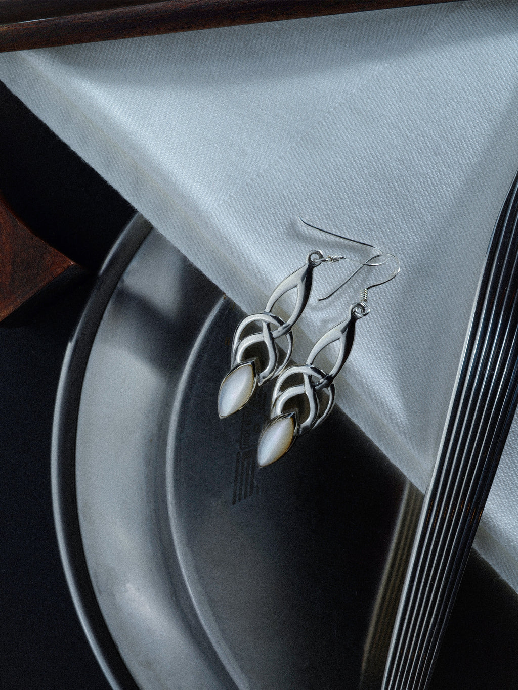 Ohrhänger „Sylvarin“ groß / weiß