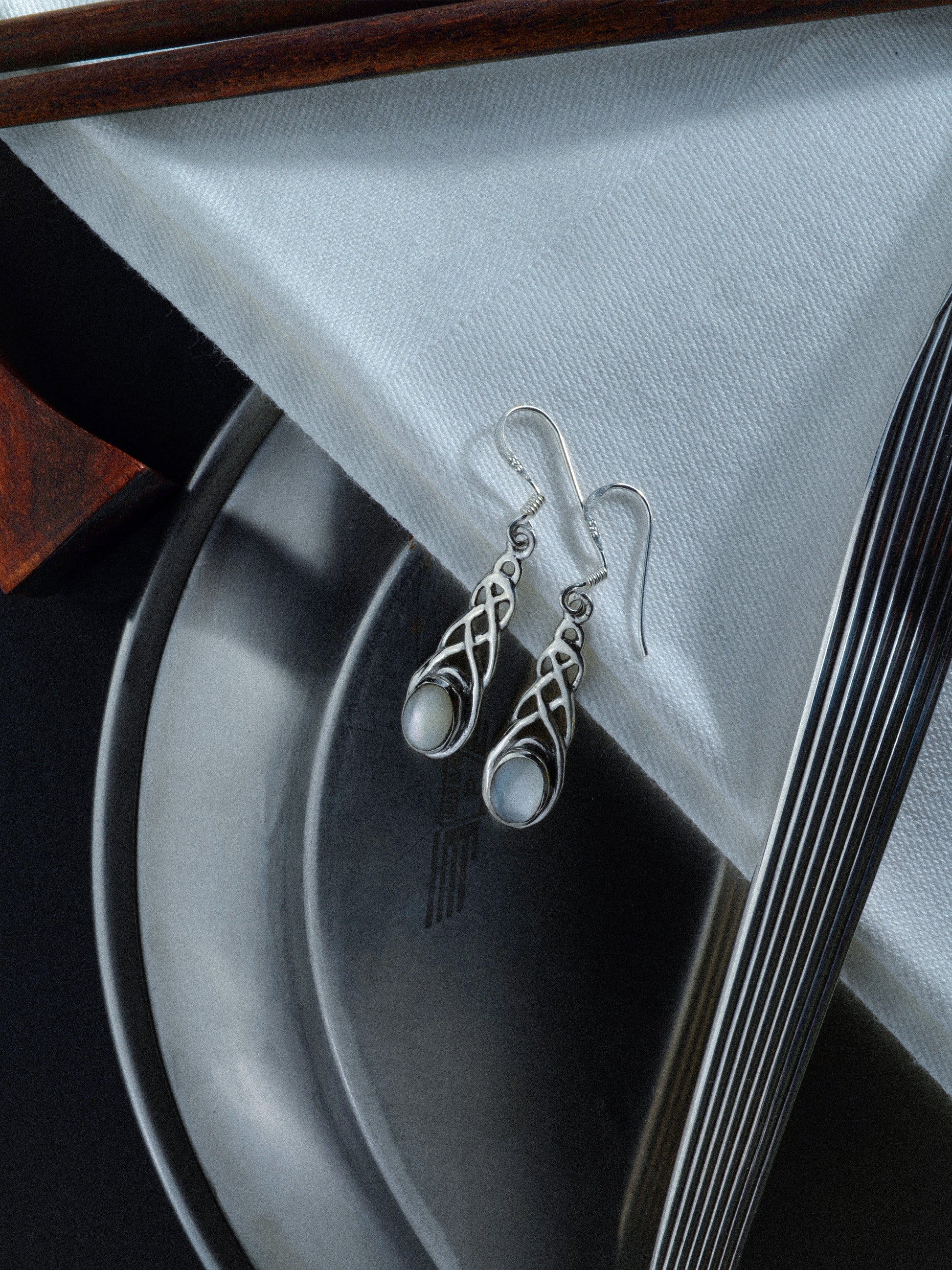 Ohrhänger „Alunara“ weiß