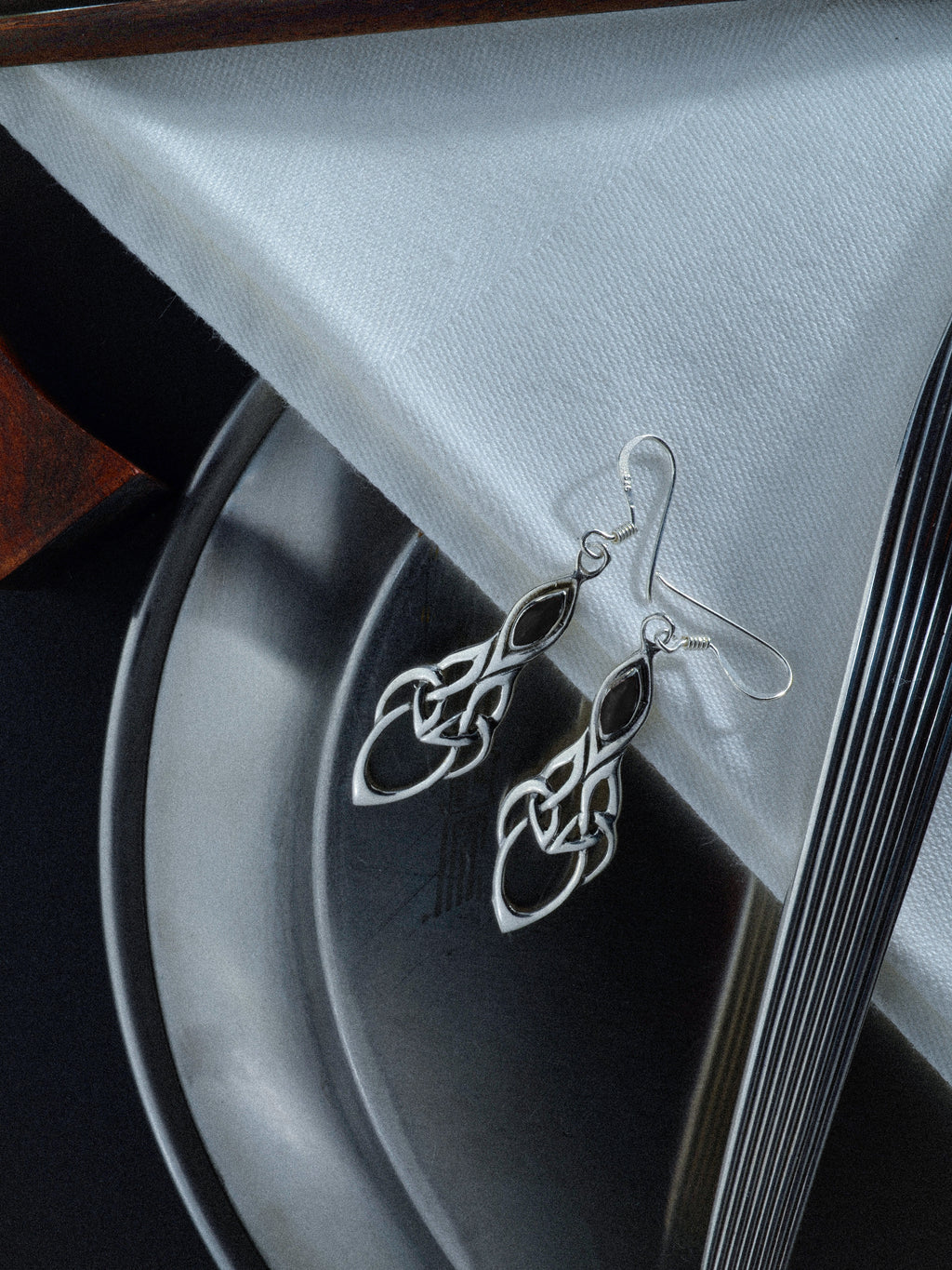 Ohrhänger „Alarien“ schwarz