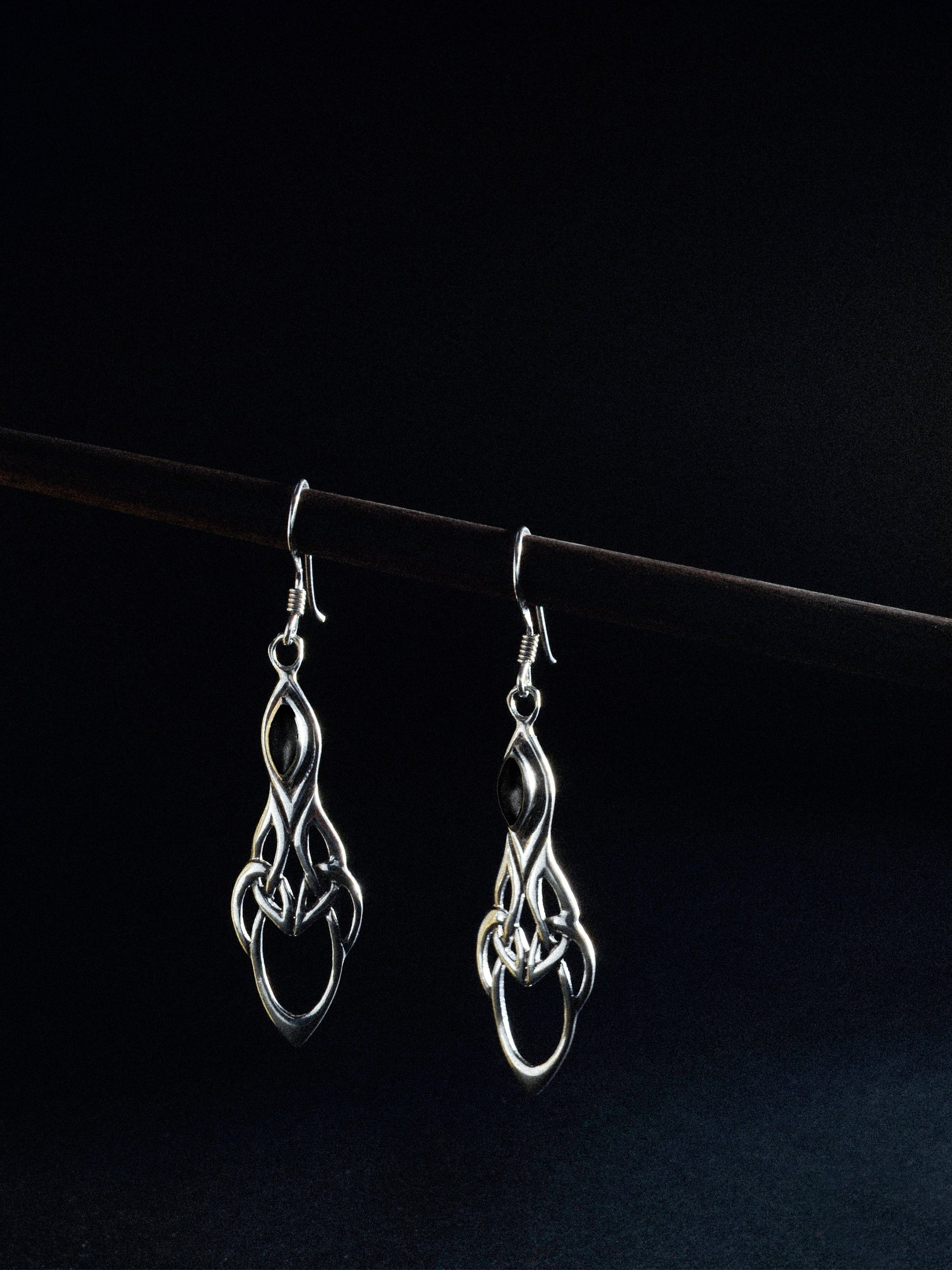 Ohrhänger „Alarien“ schwarz