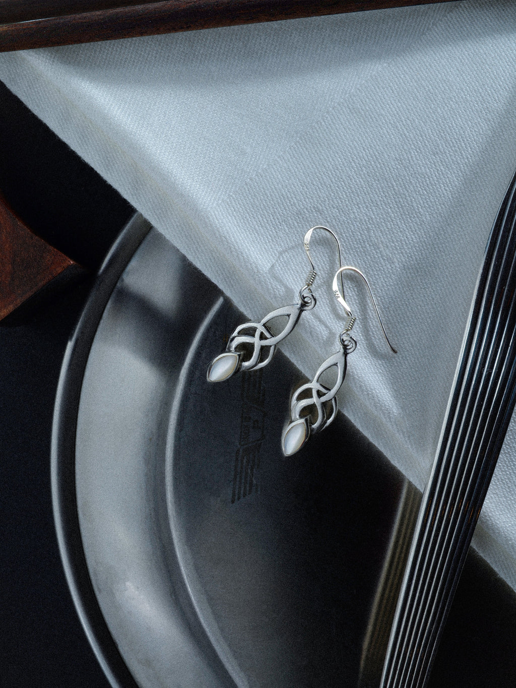 Ohrhänger „Sylvarin“ weiß