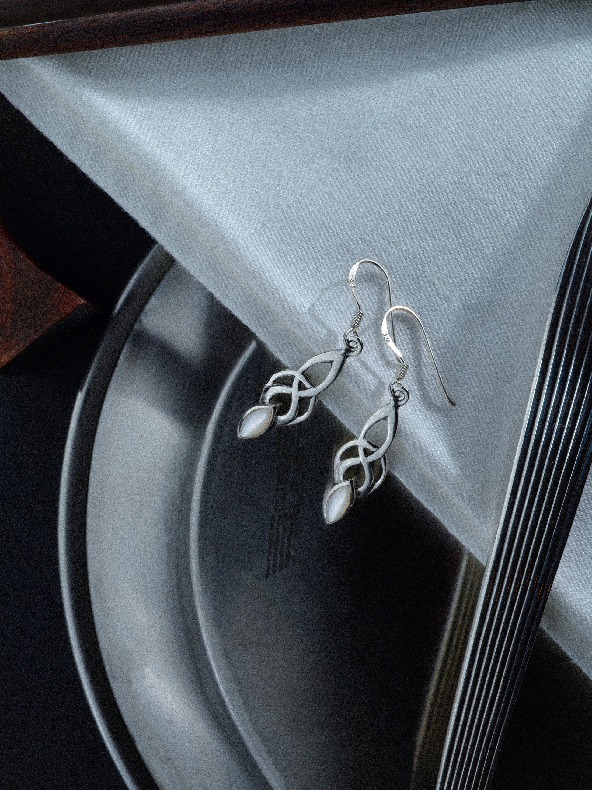 Ohrhänger „Sylvarin“ weiß