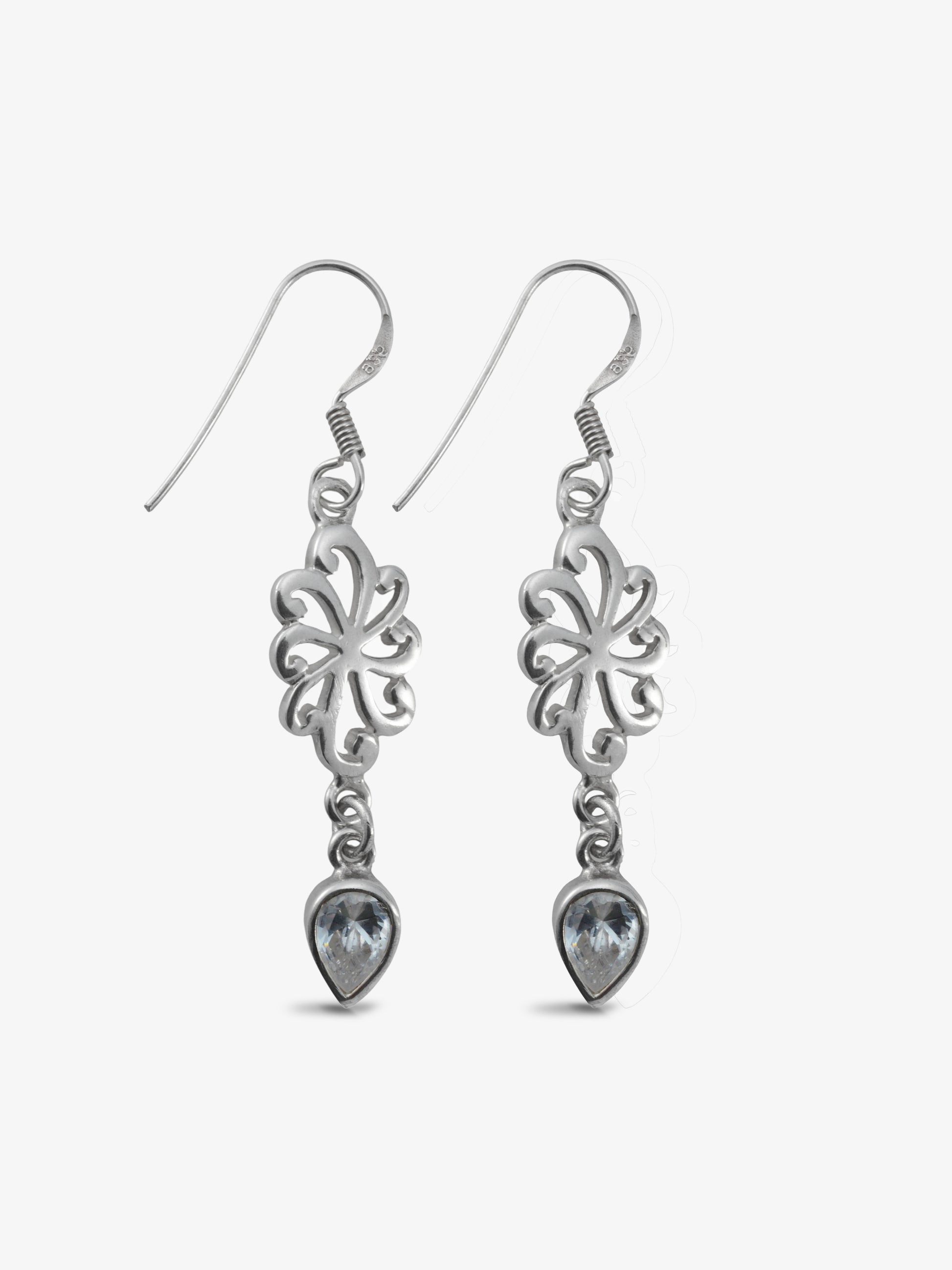 Ohrhänger „Ametra“ klar