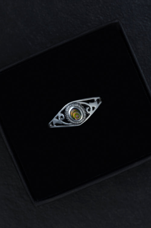 Abalone eye Ring