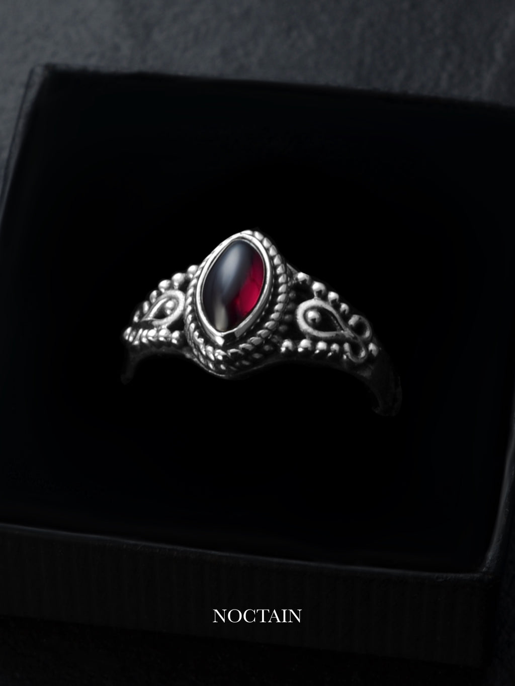 Ring „Lunara red“