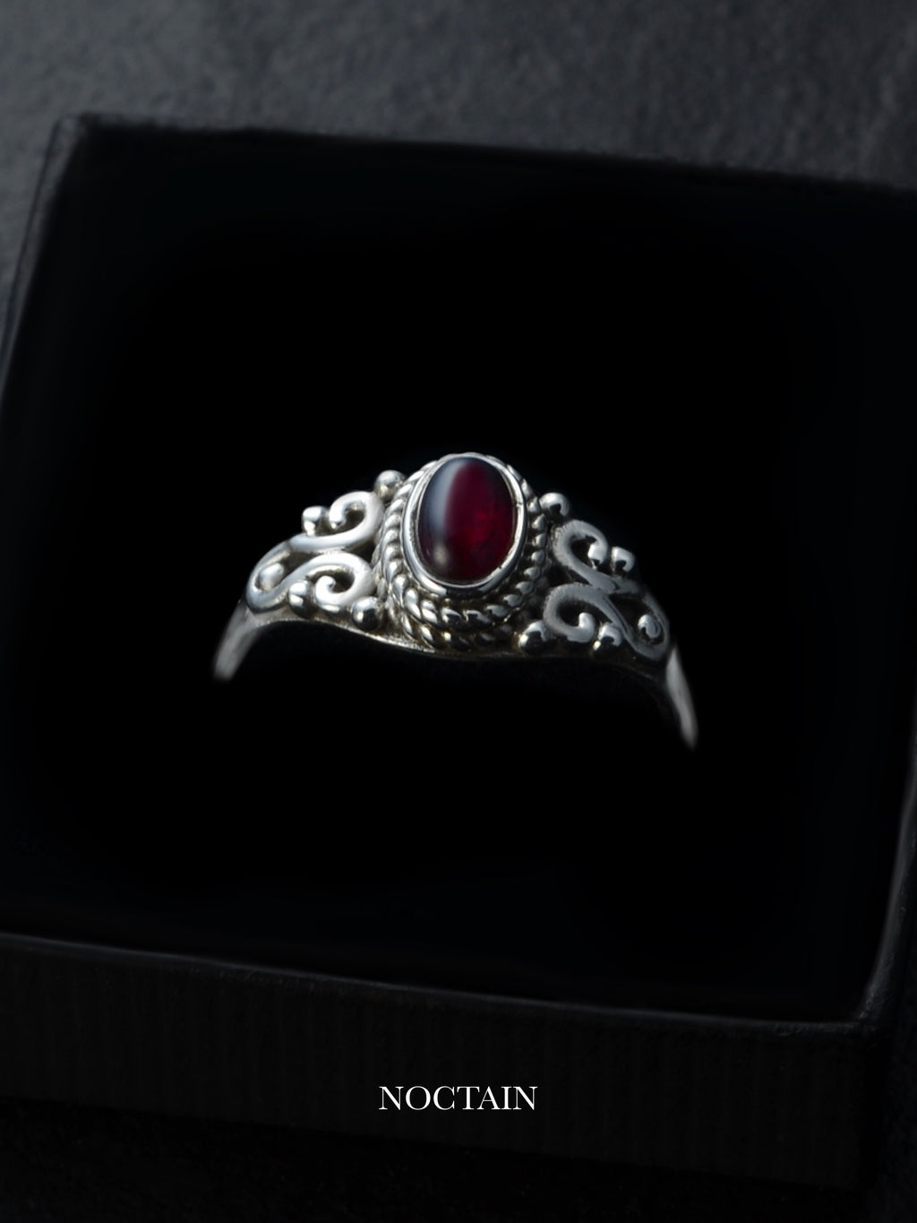 Ring „Red whisper“
