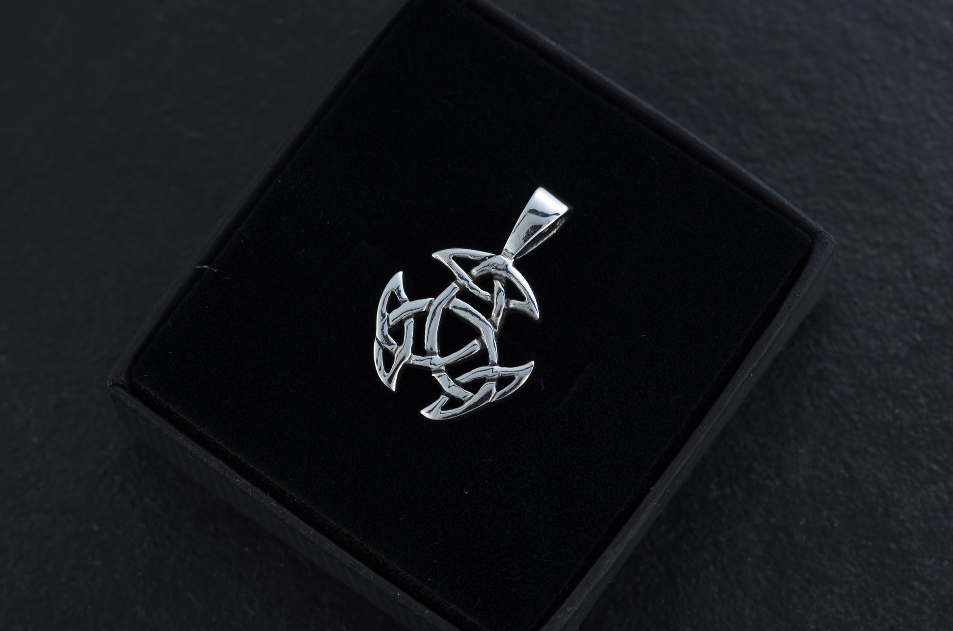 Kleiner Triadis Anhänger