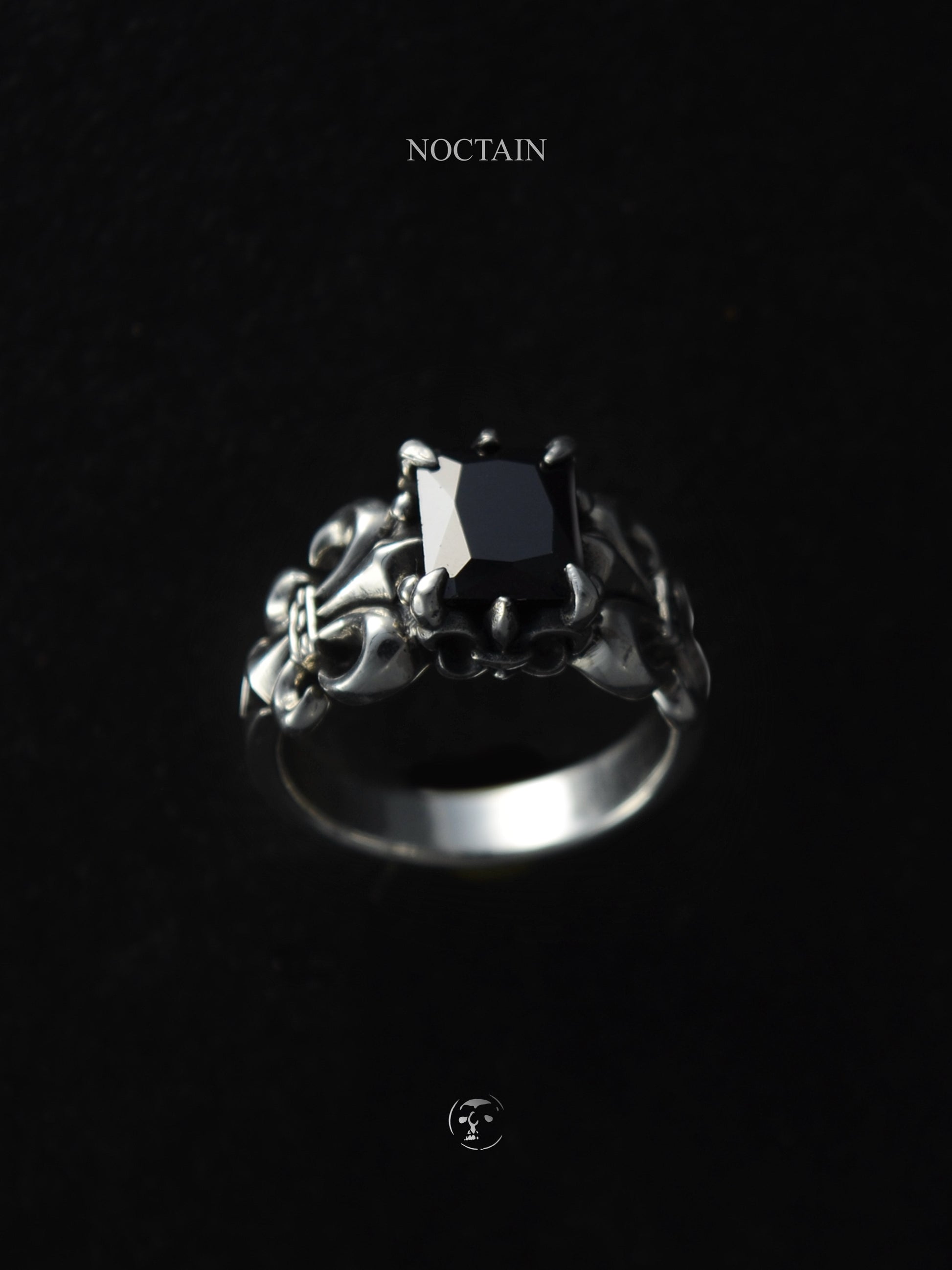 Baranka Fleur de Lis- Biker Ring