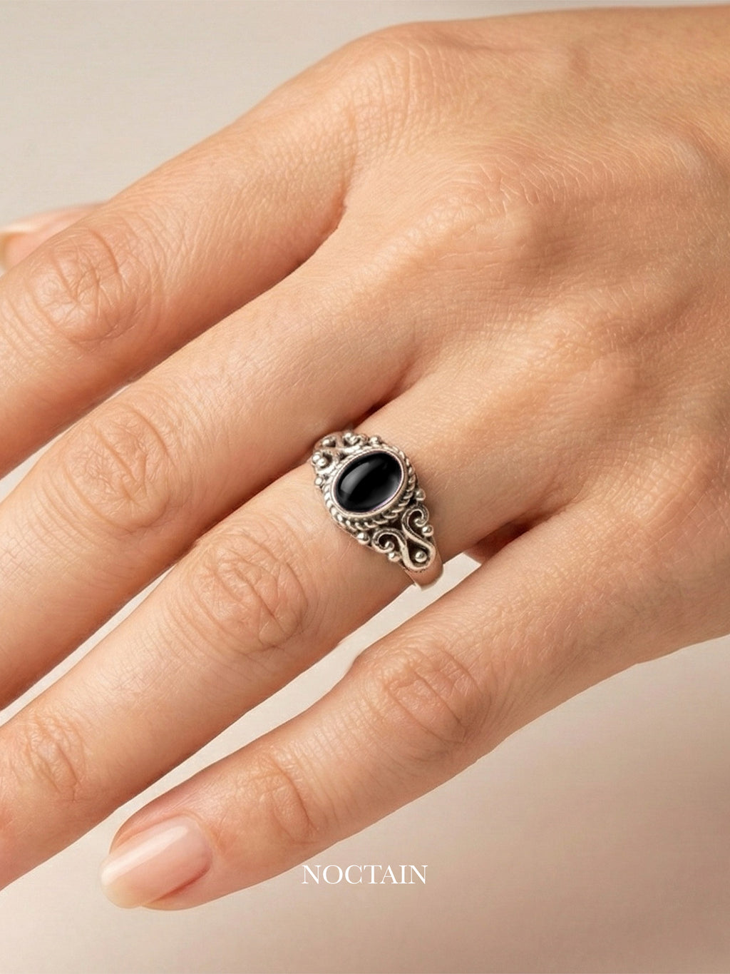 Ring „Black whisper“