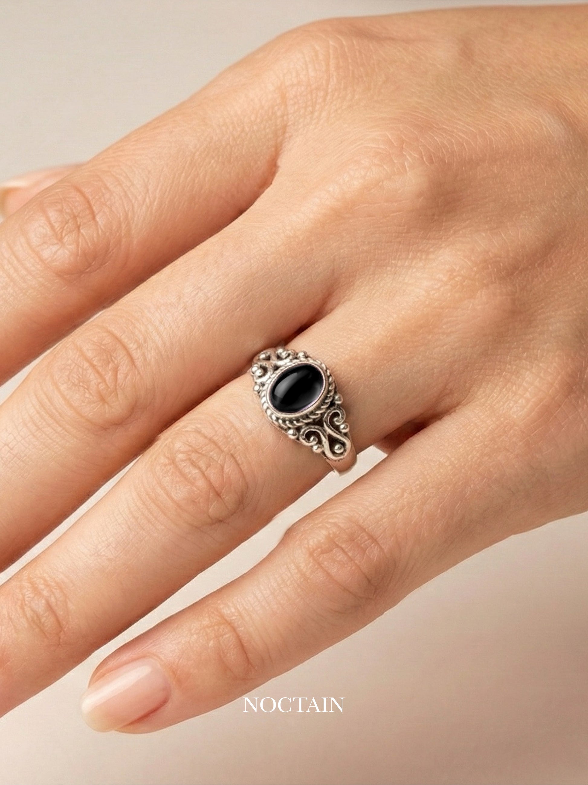 Ring „Black whisper“