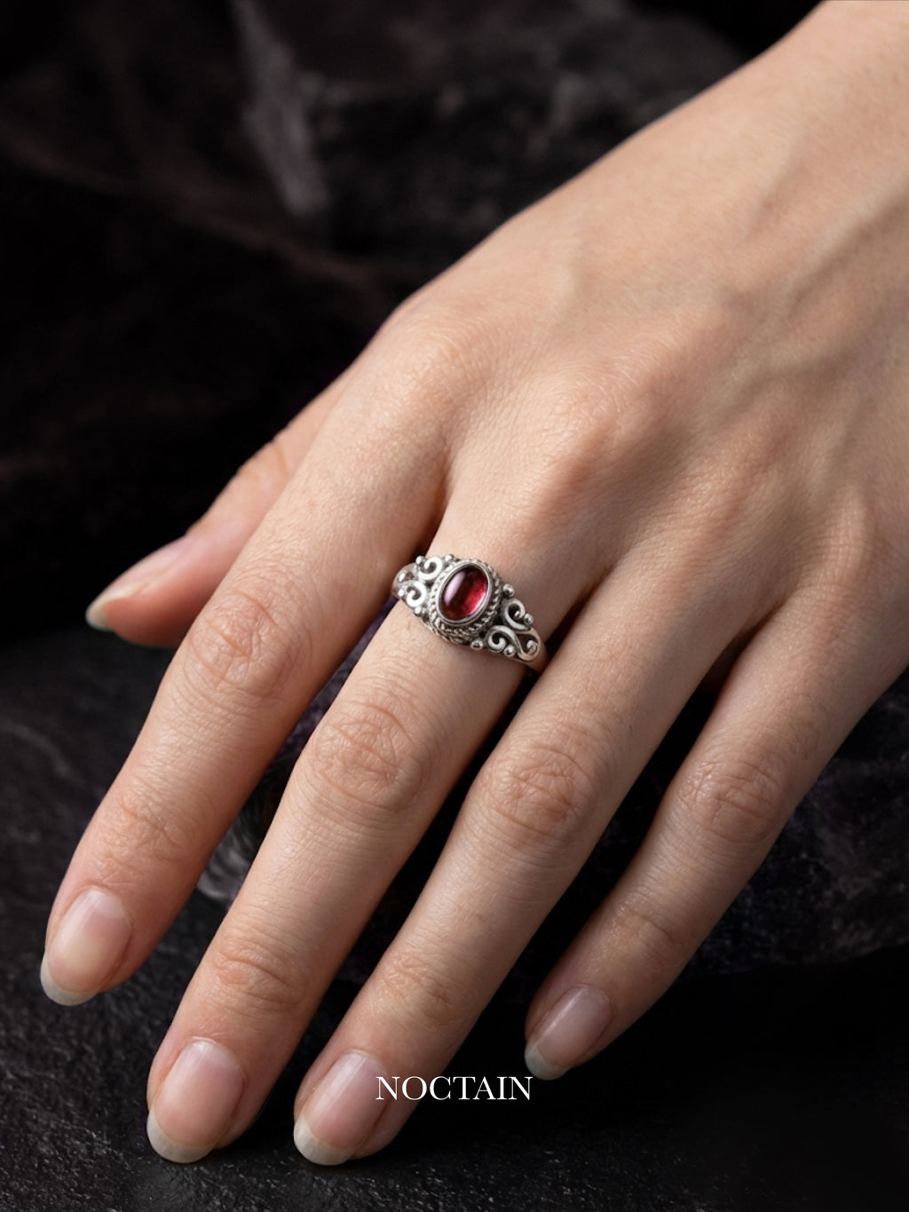 Ring „Red whisper“