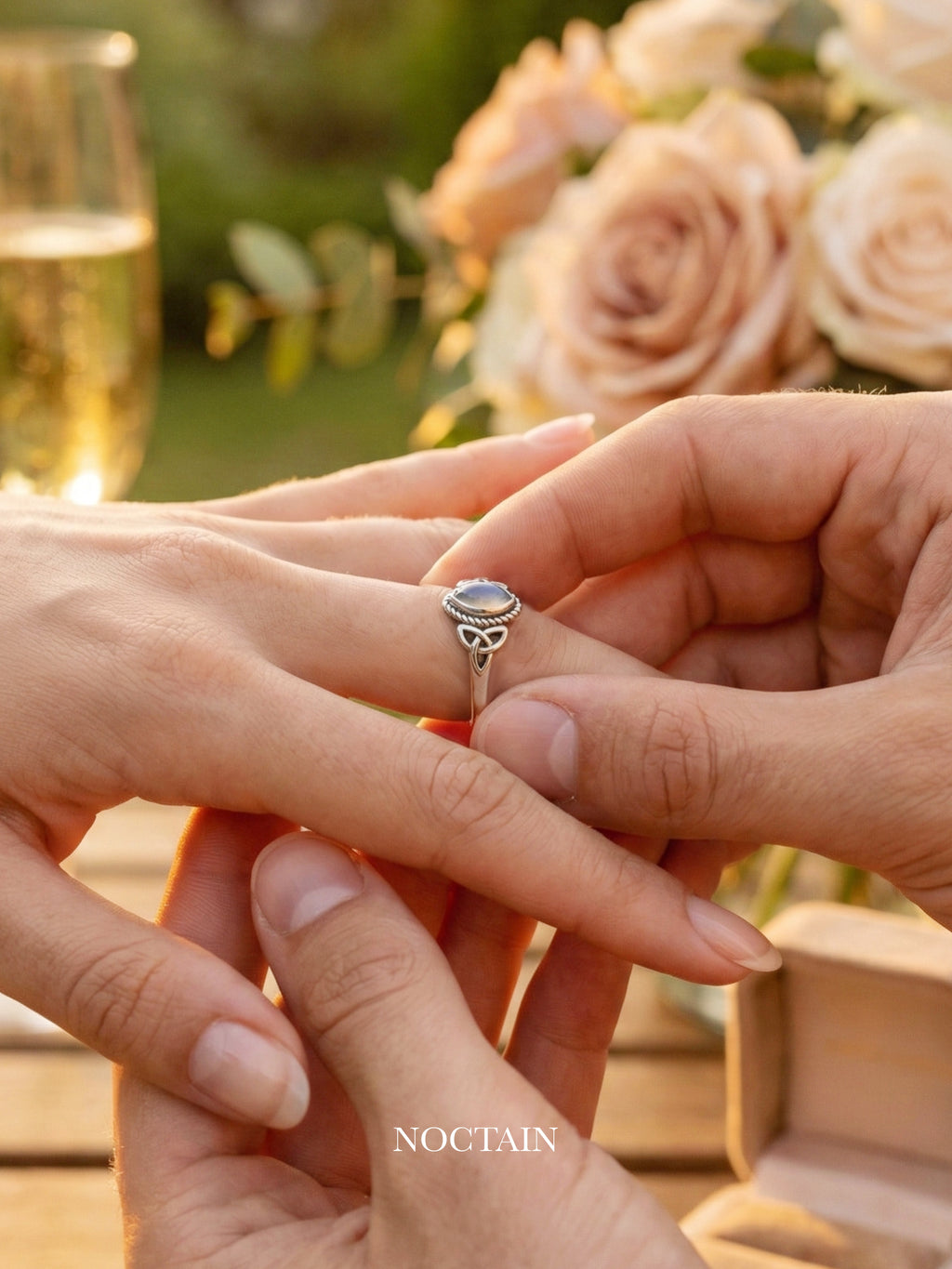 Ring „Triune veil“