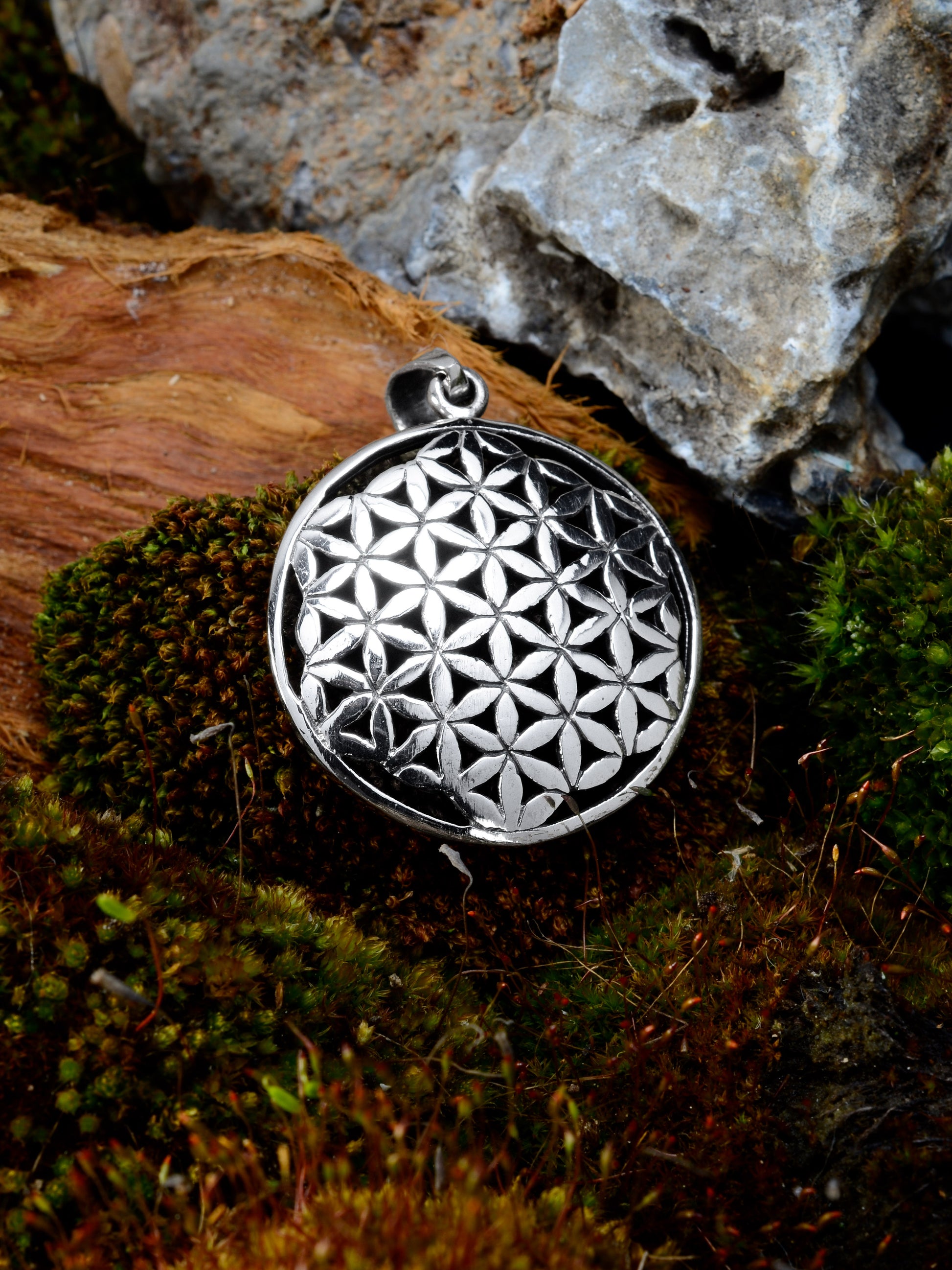 Anhänger Blume des Lebens „Aethyra Solara” oval mittel