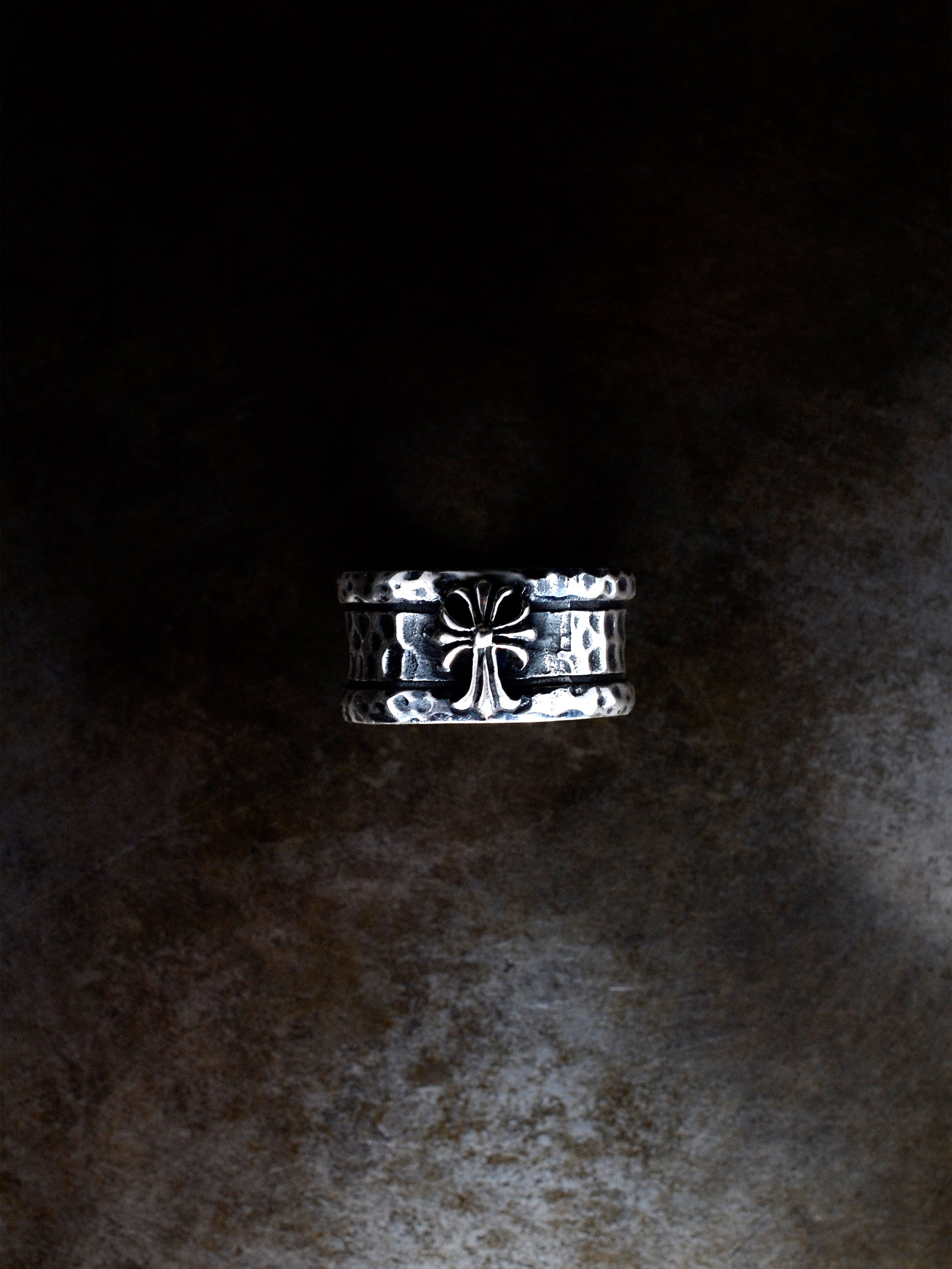 Ring „Aegis Cross“