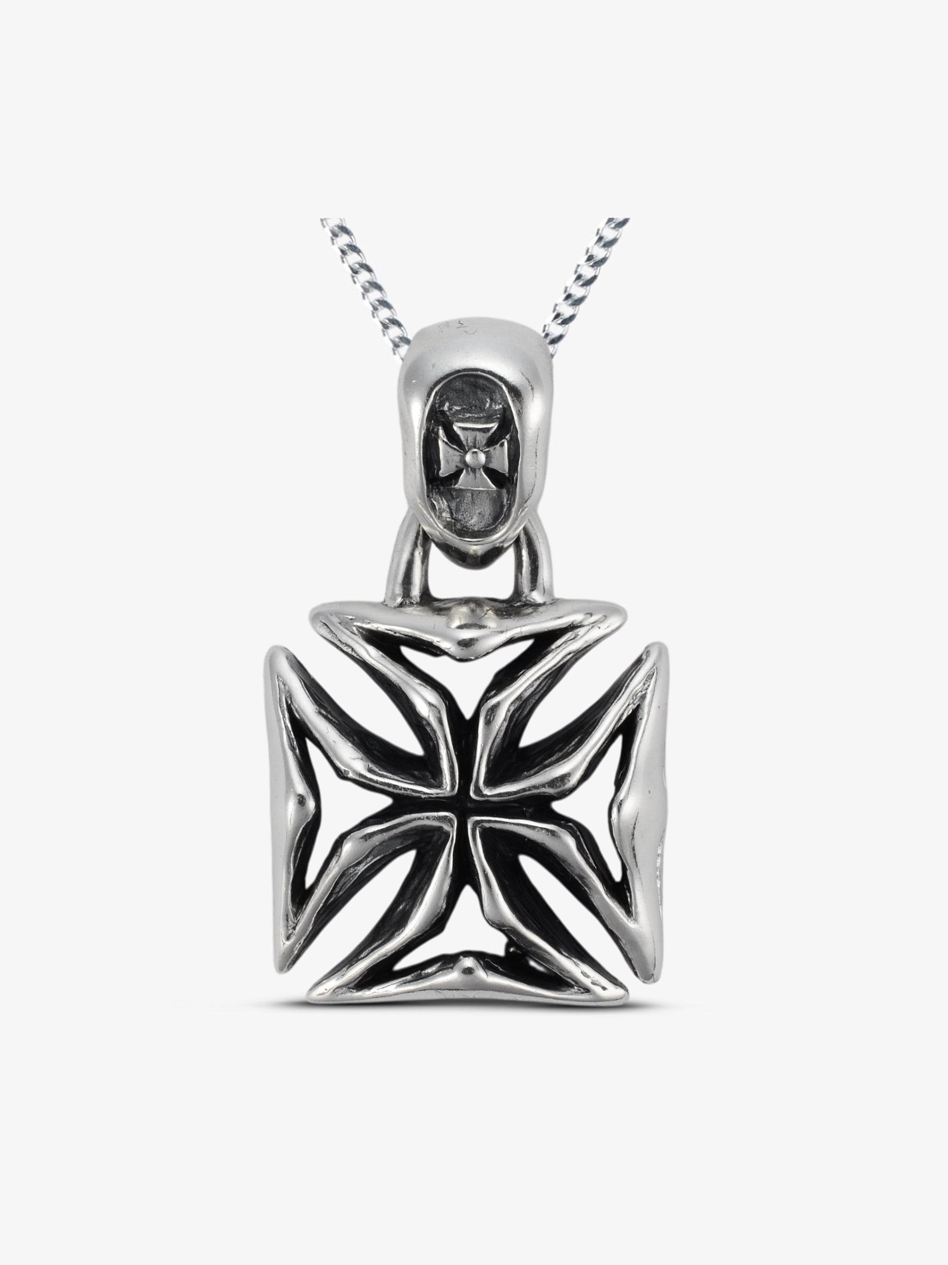 Massiver 925 Sterling Silber Anhänger im Iron Cross Design von noctain.de, rustikale gehämmerte Oberfläche mit dunkler Oxidierung, hochwertige Schmuckfotografie auf hellem Hintergrund.
