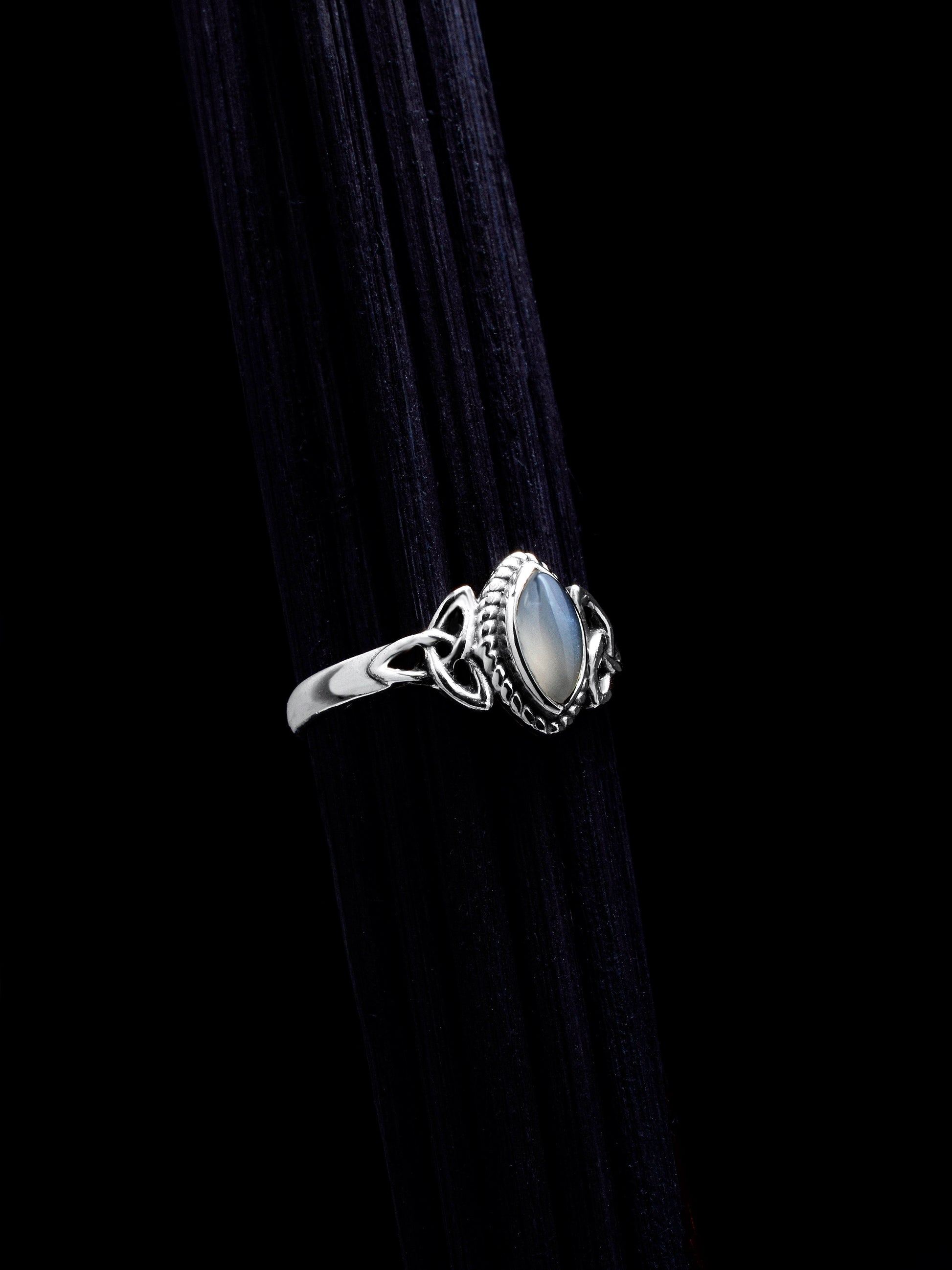 Ring „Triune veil“