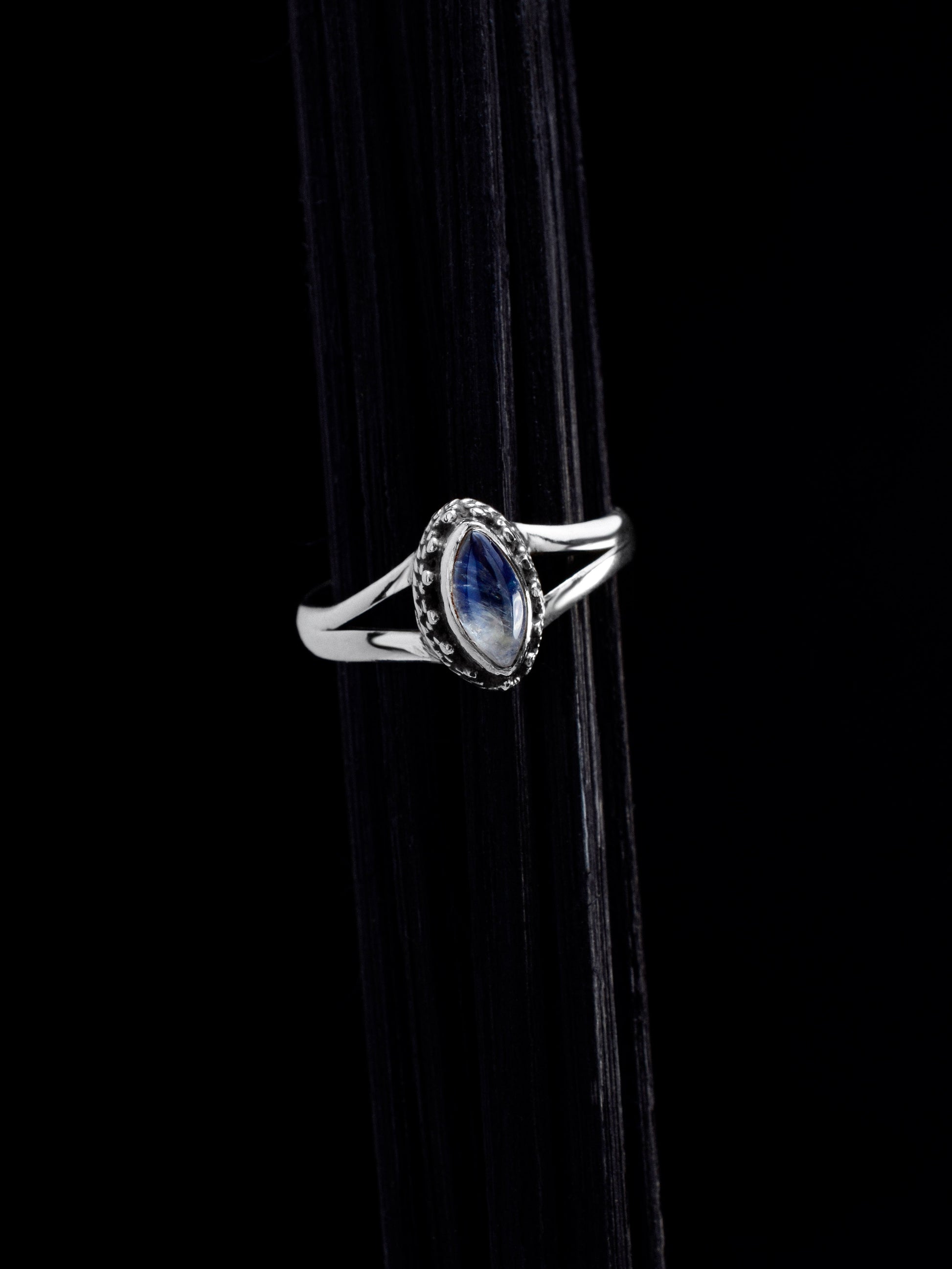 Ring „Moonveil“