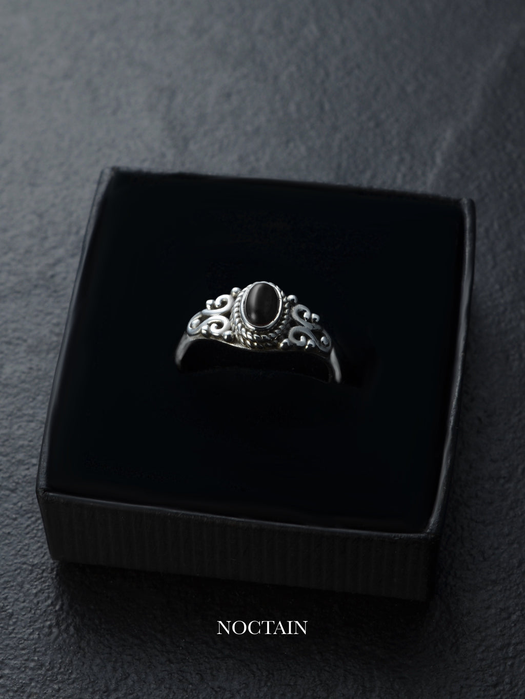 Ring „Black whisper“