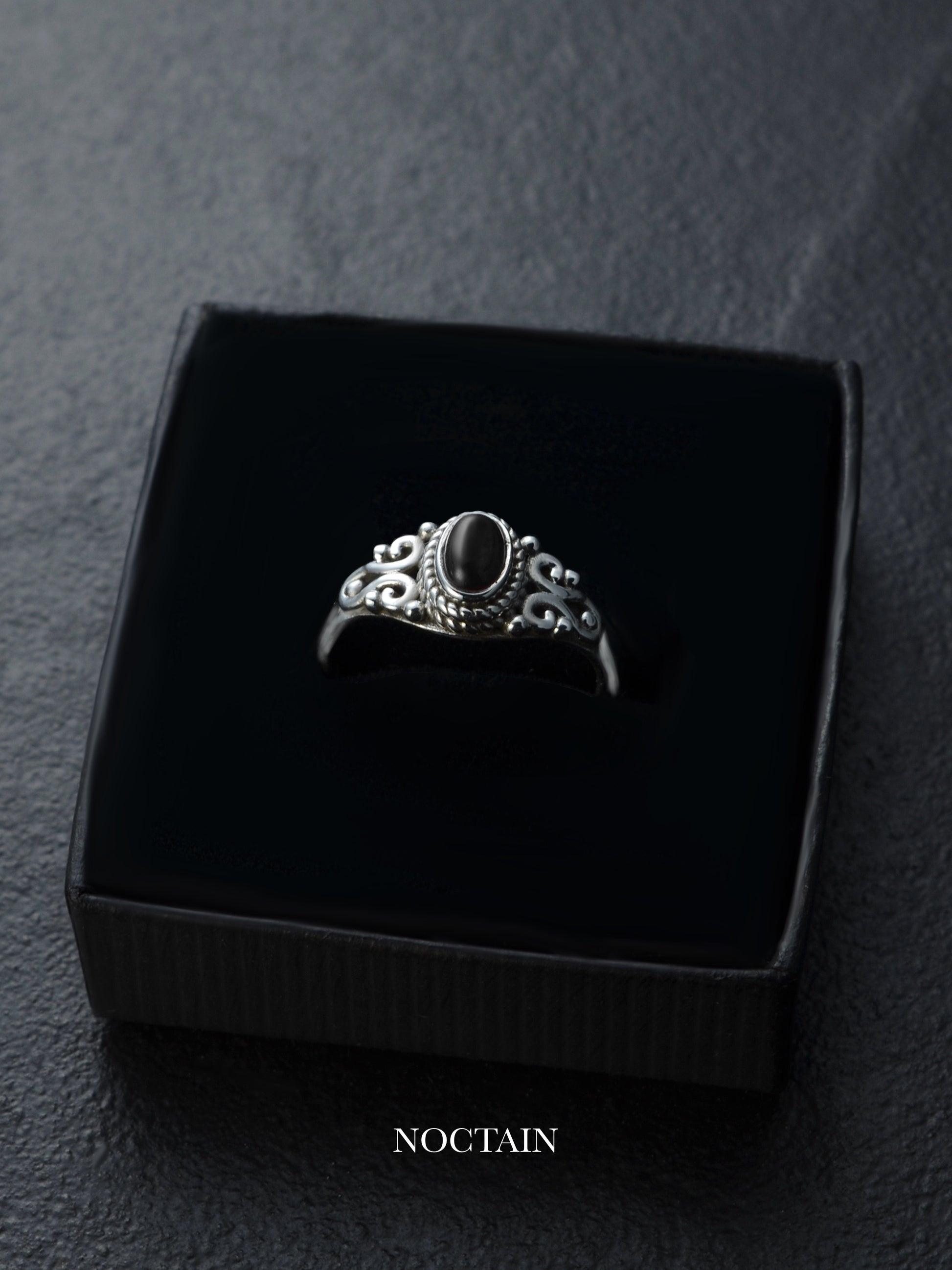 Ring „Black whisper“