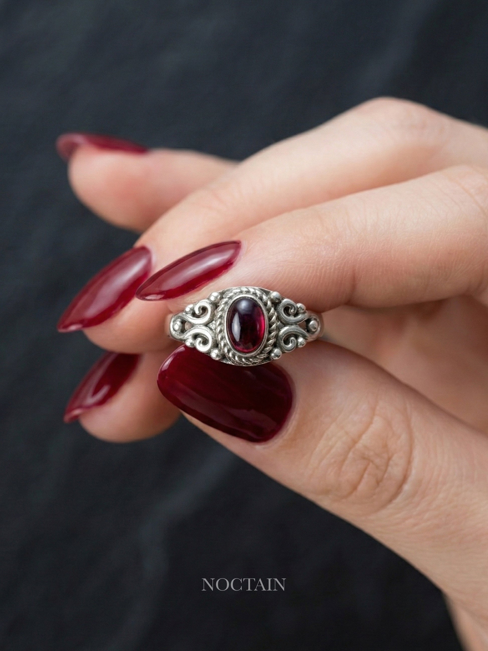 Ring „Red whisper“