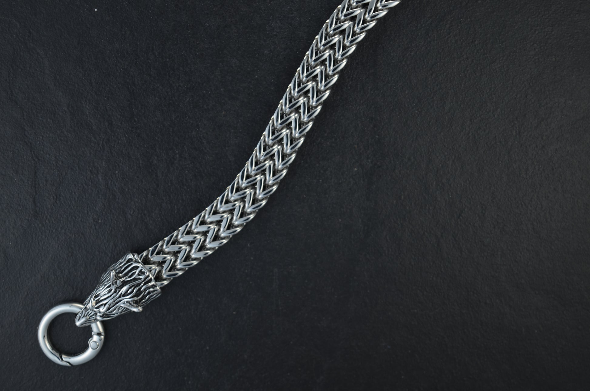 Wolfskopf Armband