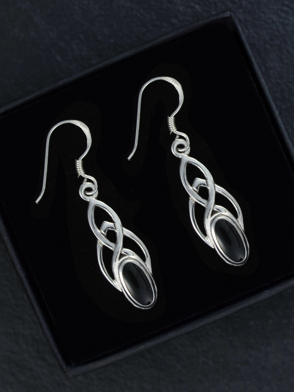 Selvar - Ohrhänger mit Onyx