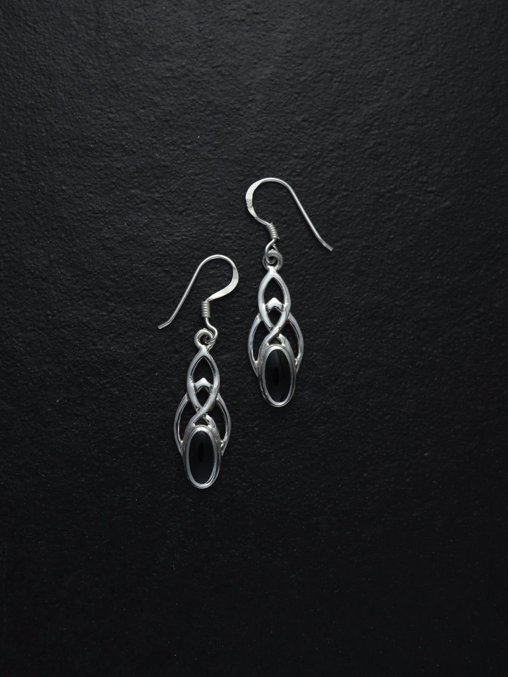 Selvar - Ohrhänger mit Onyx