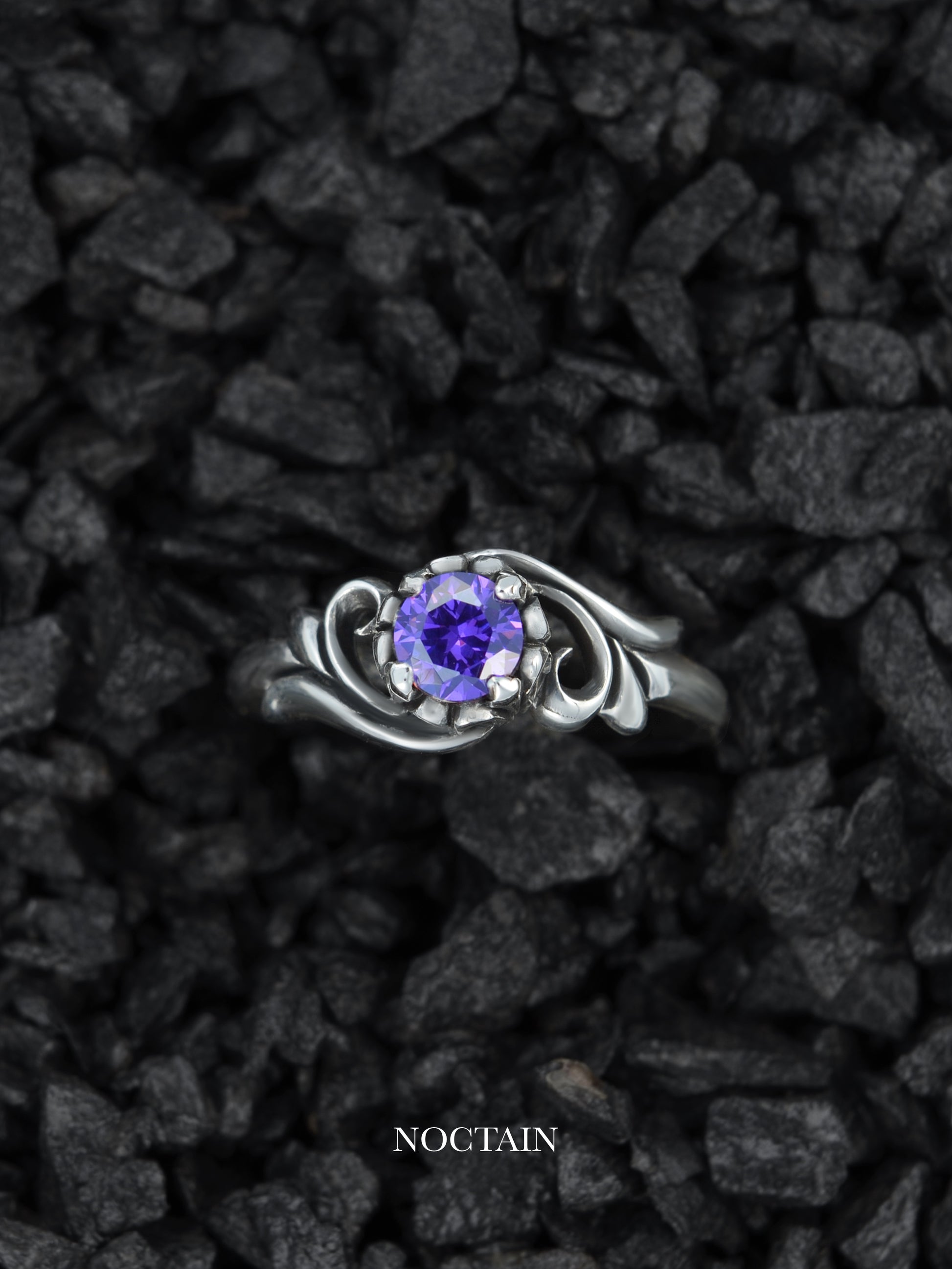 Ivy Morrigan Ring - violett