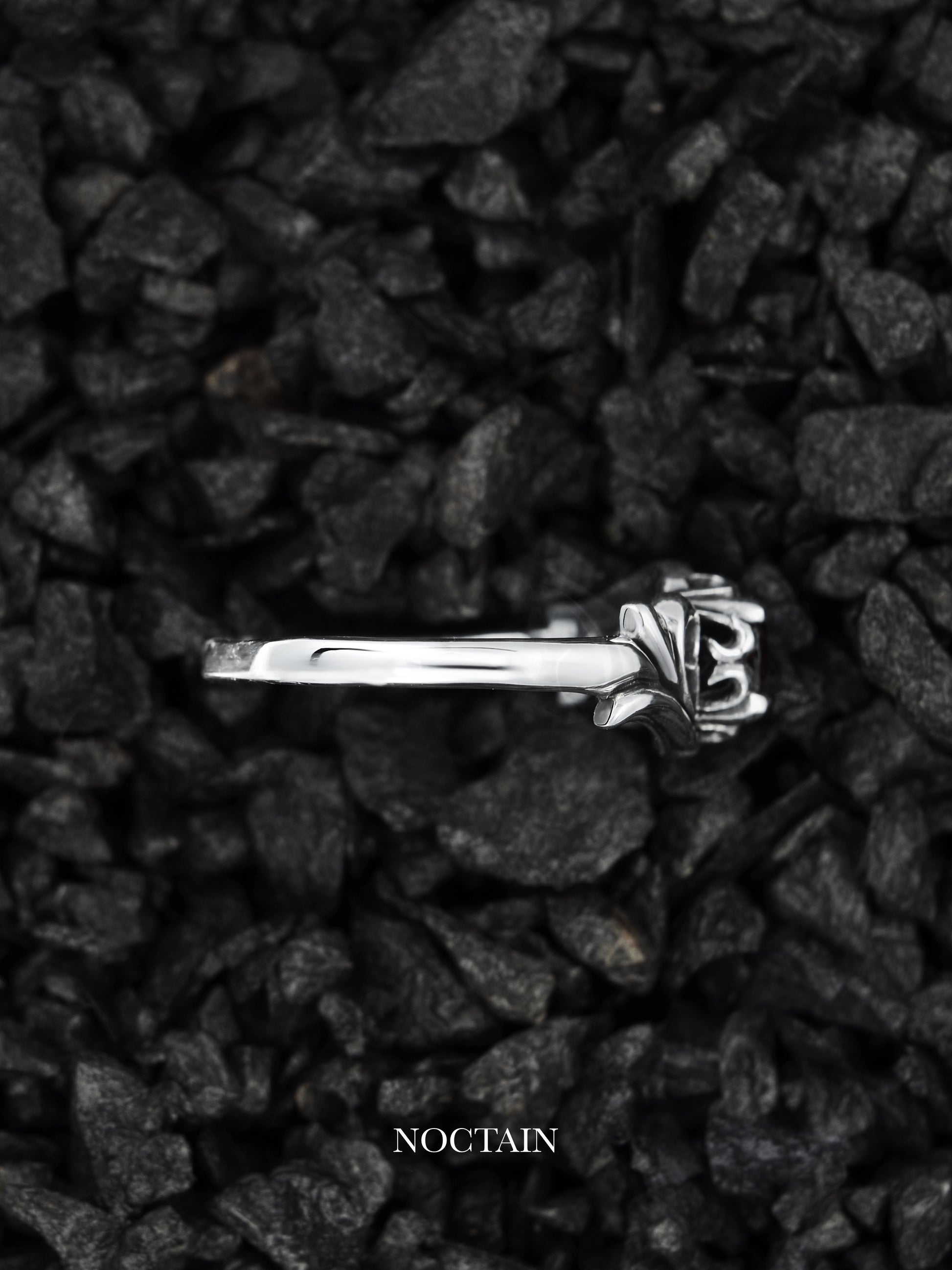 Ivy Morrigan Ring - violett