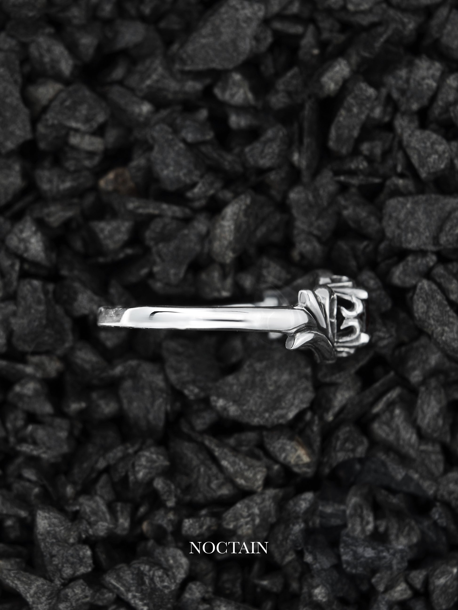 Ivy Morrigan Ring - rot