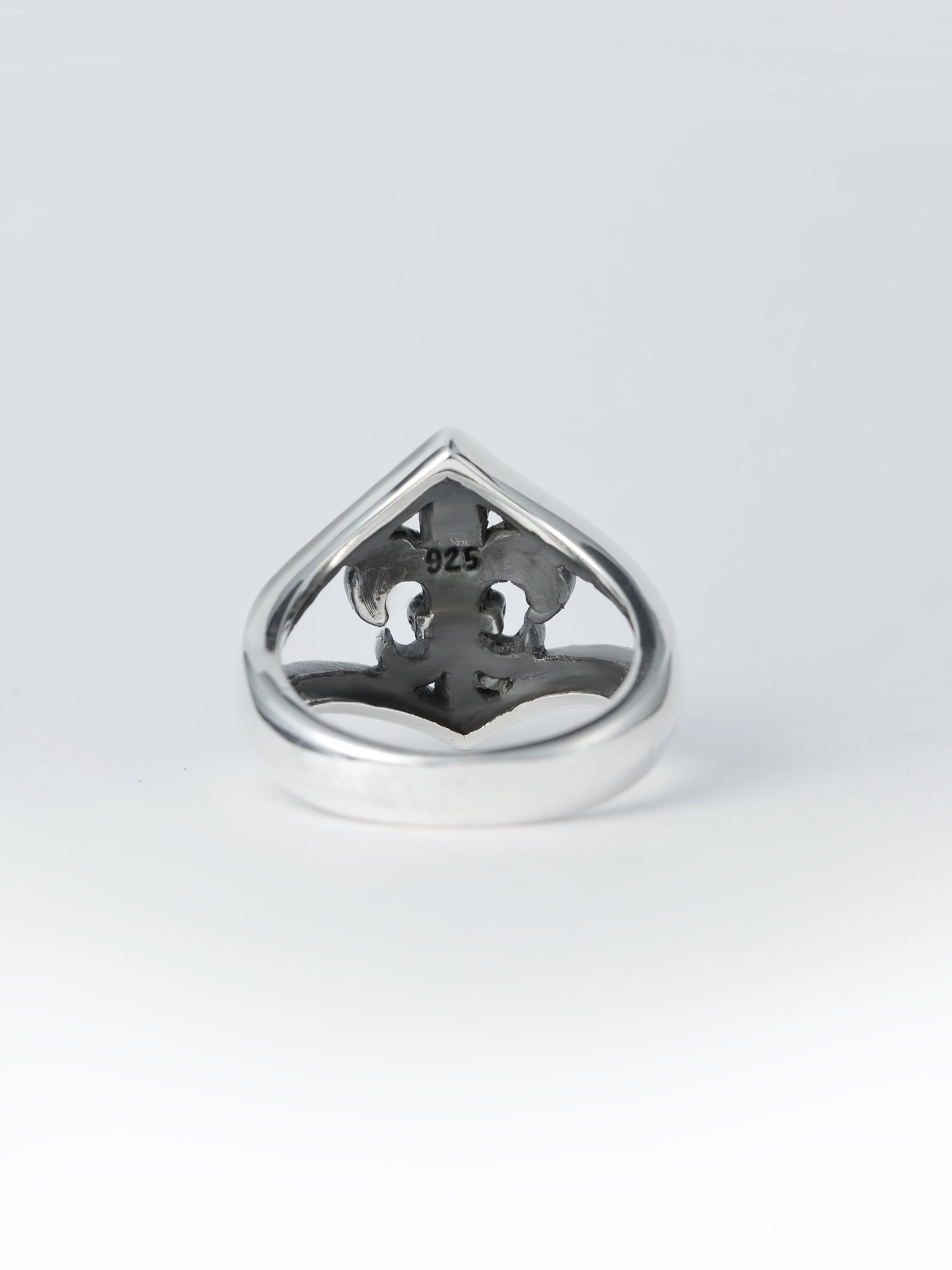 Ring Fleur de Lis „Lysveil“