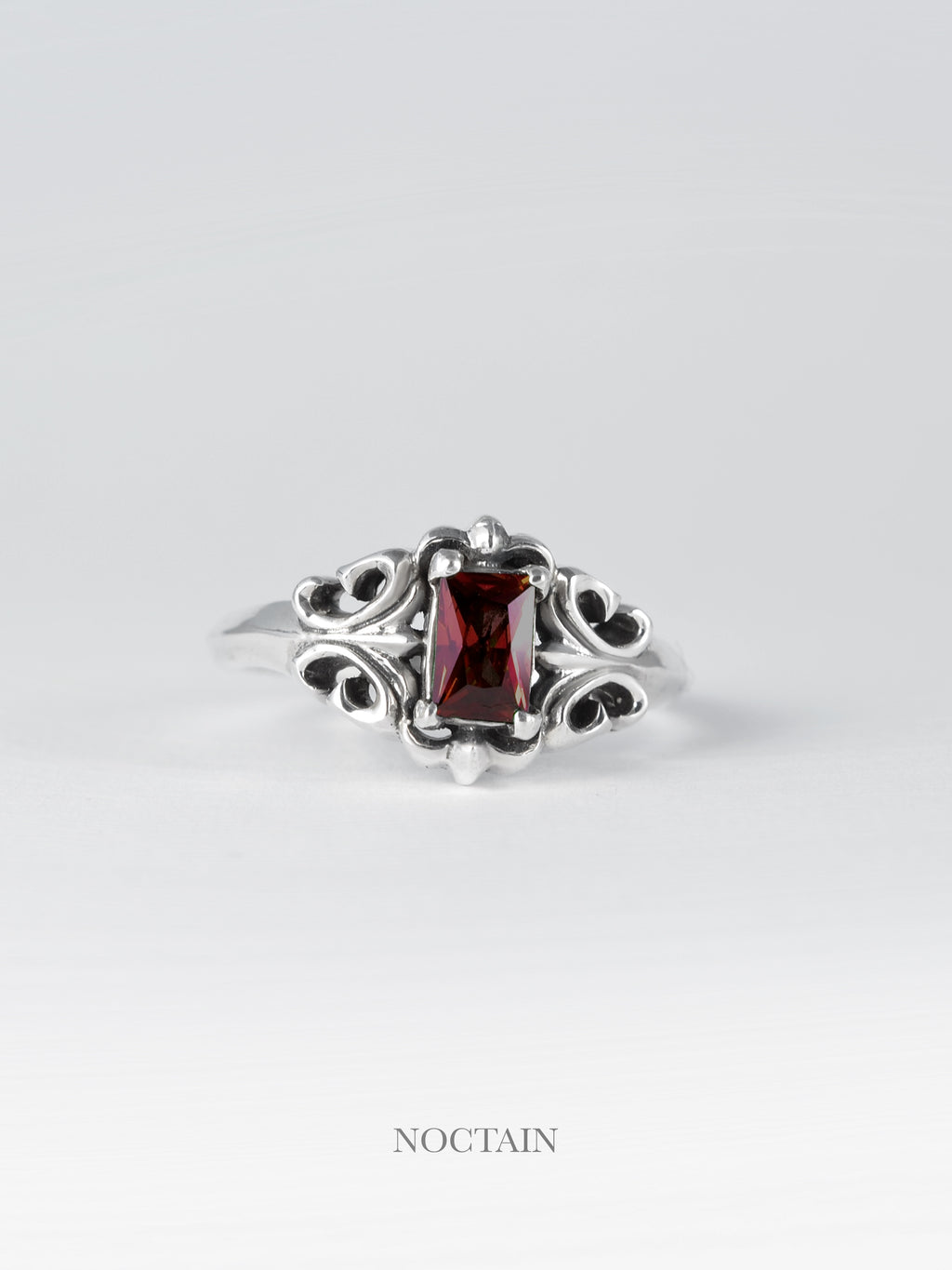 Royal Cut Morrigan Ring - rot