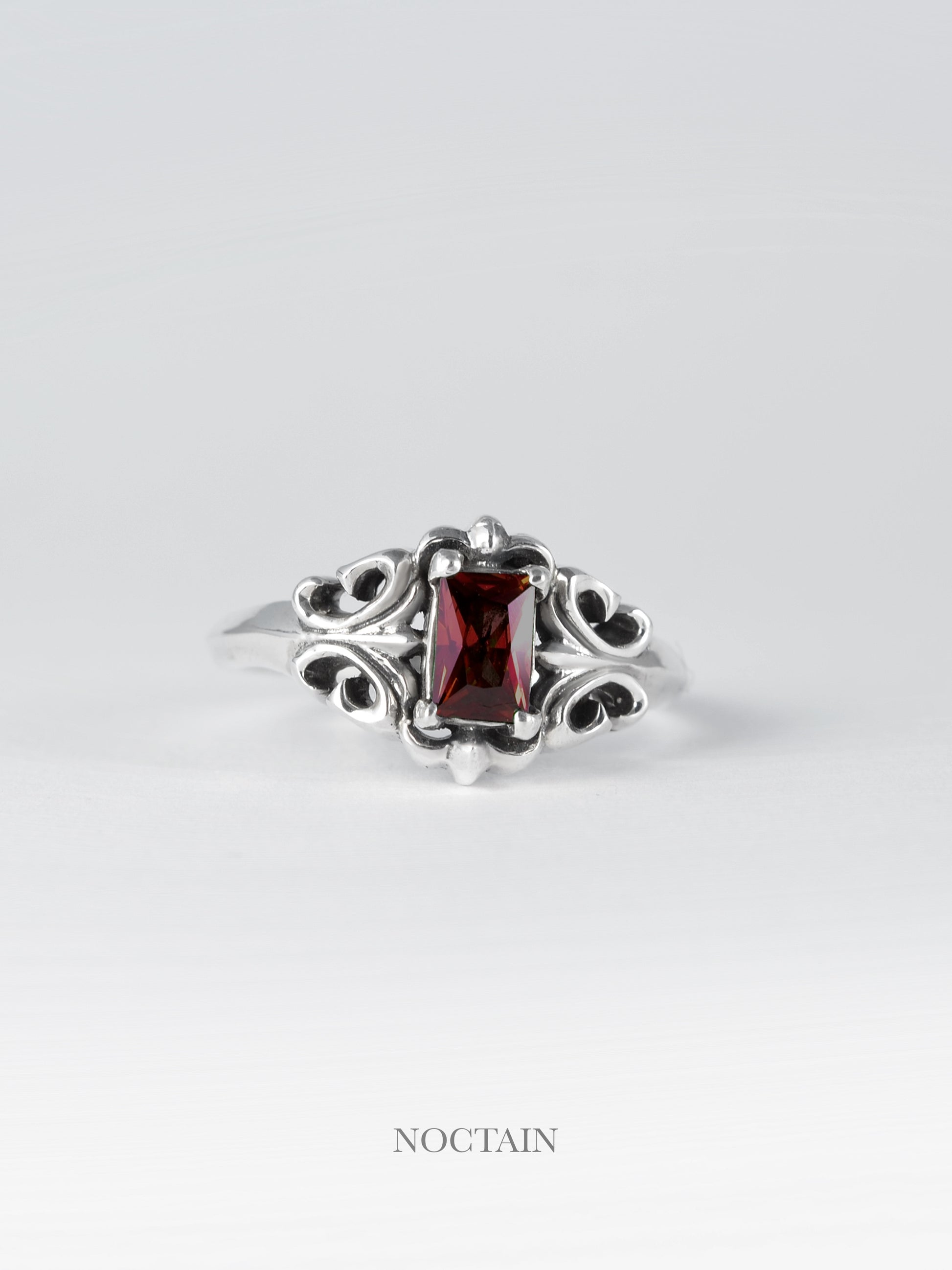 Royal Cut Morrigan Ring - rot