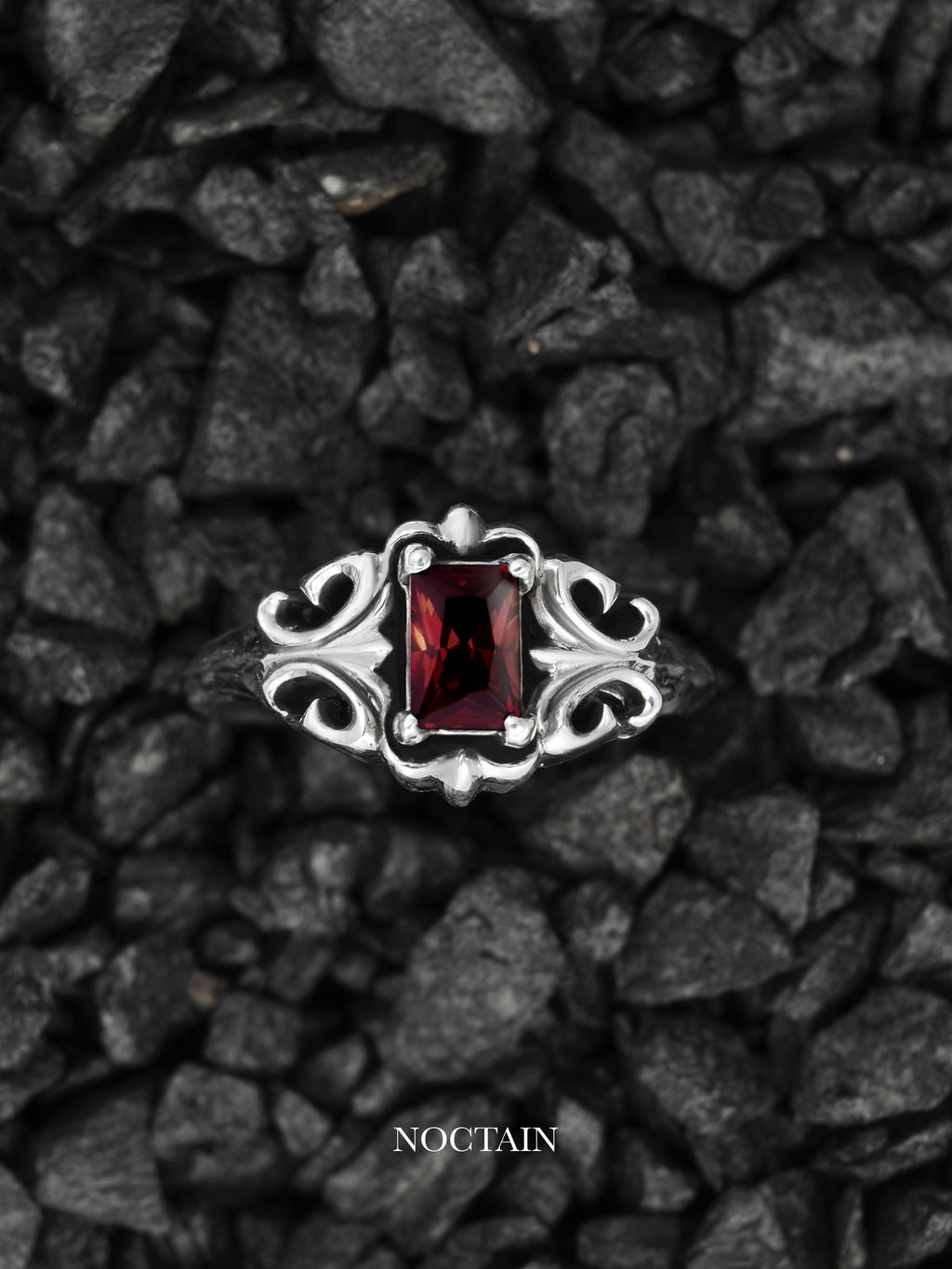Royal Cut Morrigan Ring - rot