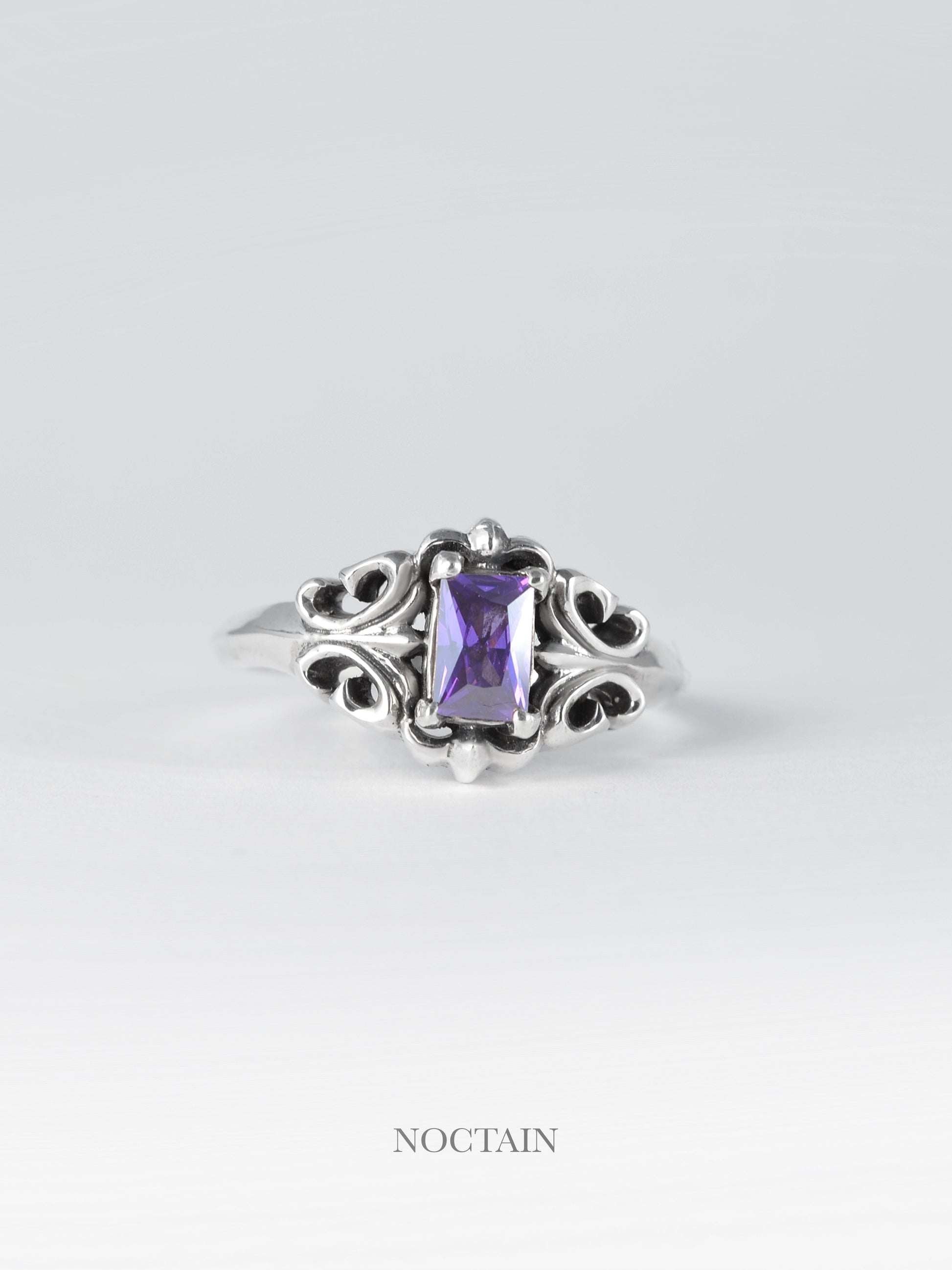 Royal Cut Morrigan Ring - violett