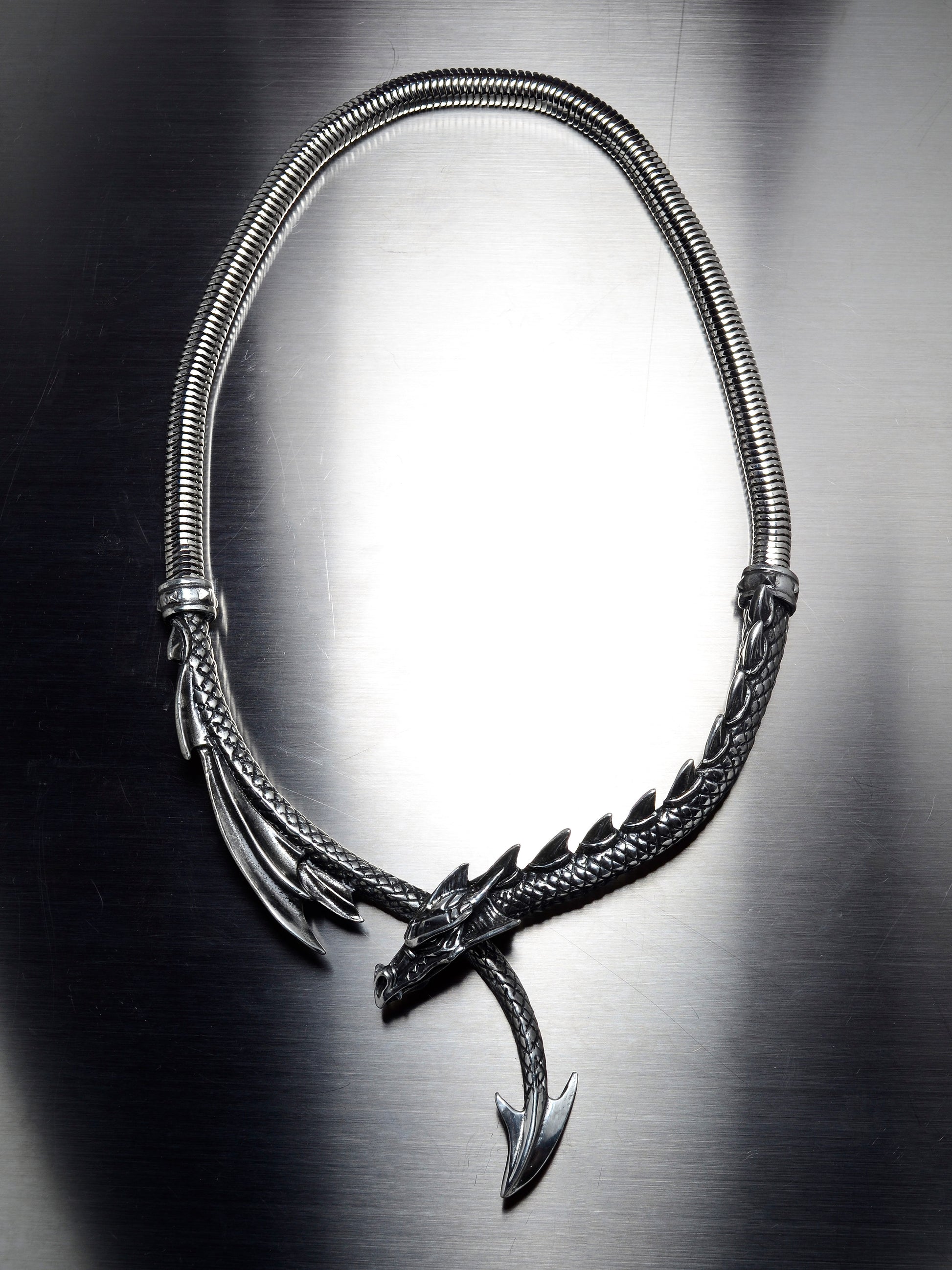 Dragon's Lure Halskette - Verstellbar