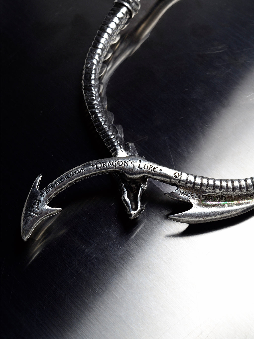 Dragon's Lure Halskette - Verstellbar
