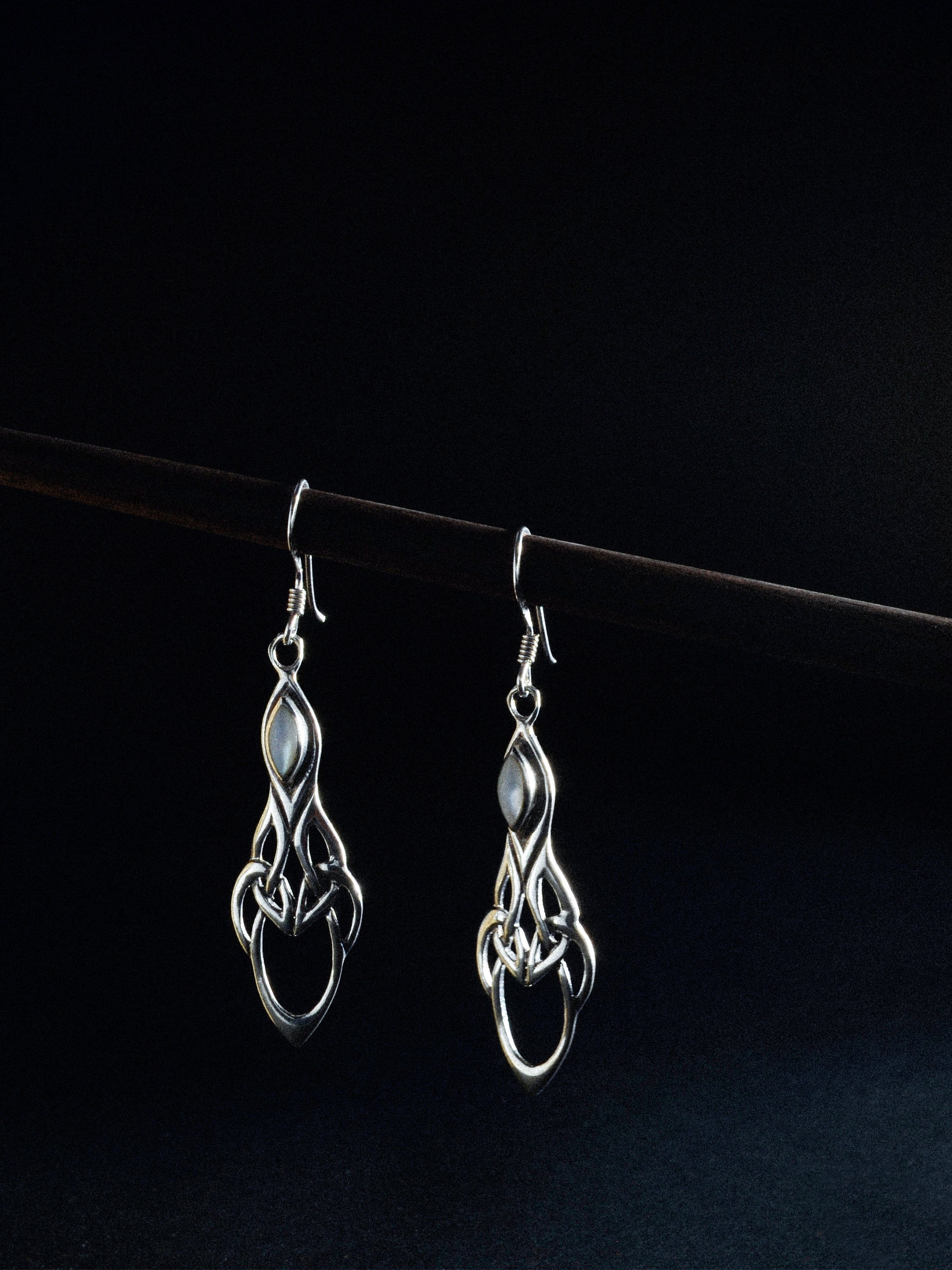 Ohrhänger „Alarien“ weiß