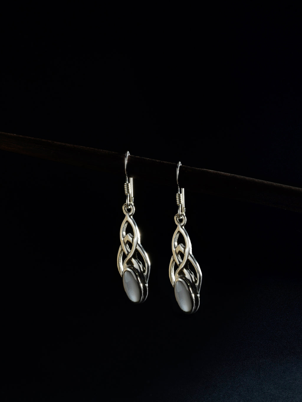 Ohrhänger „Selvar“ weiß