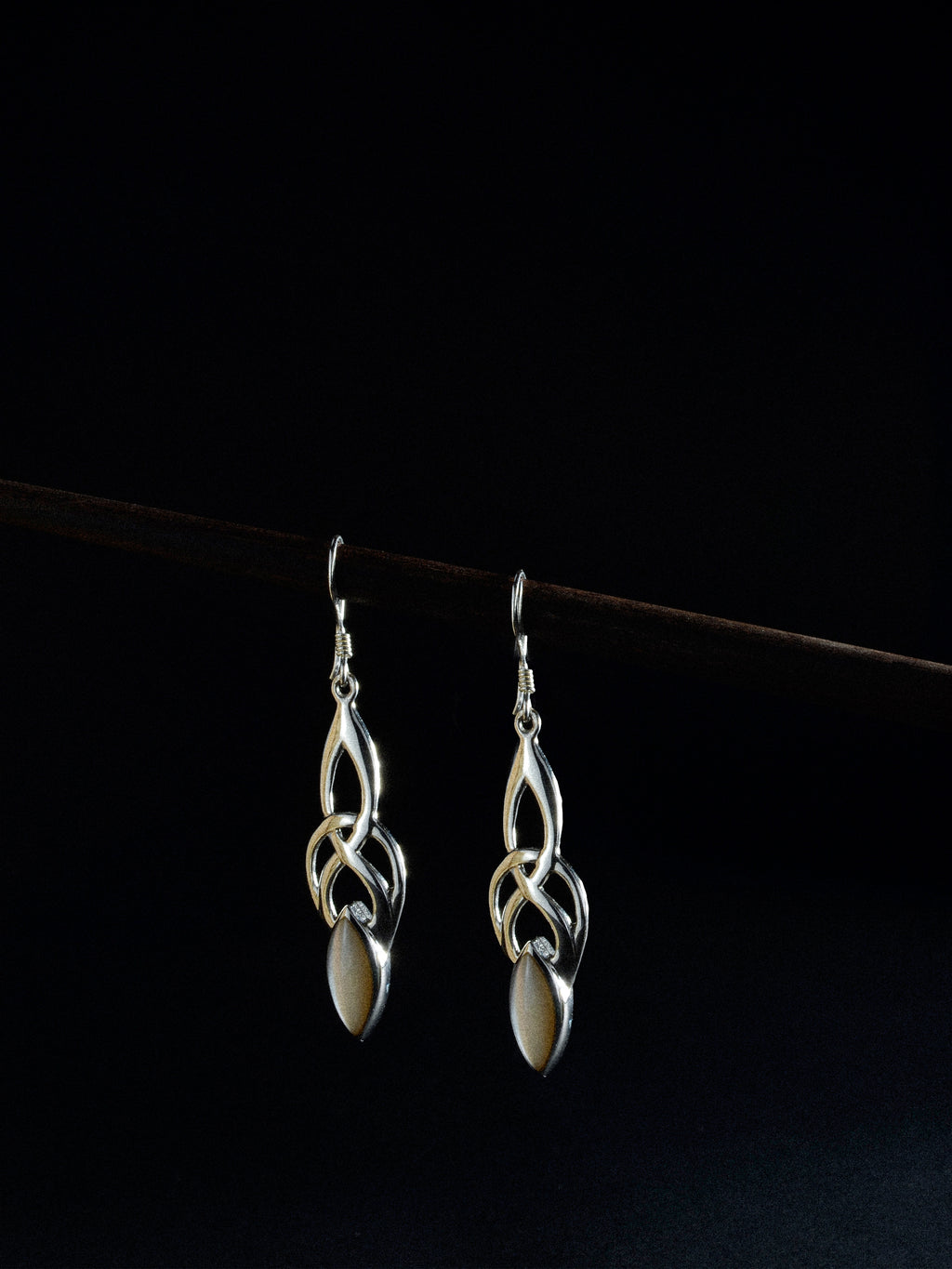 Ohrhänger „Sylvarin“ groß / weiß