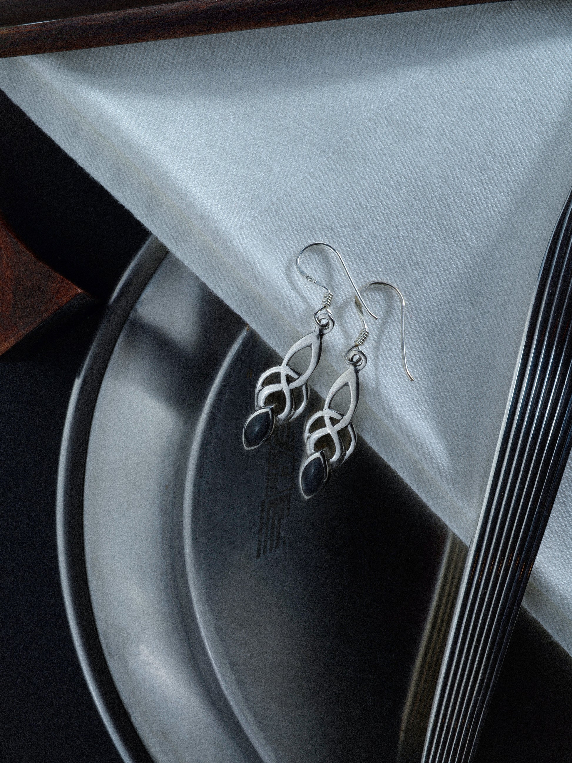 Ohrhänger „Sylvarin“ schwarz