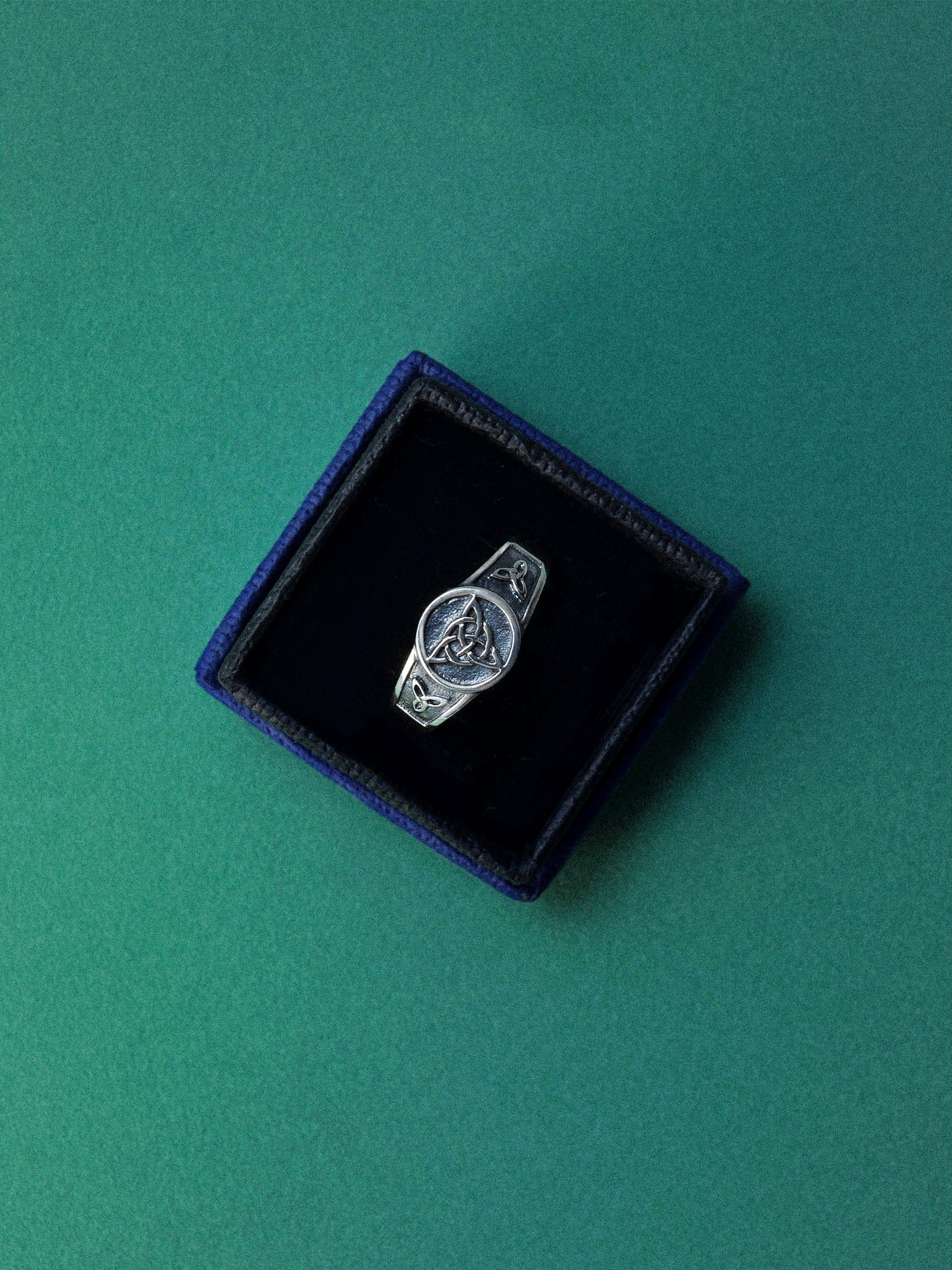 Ring Triquetra „Trinidrae“