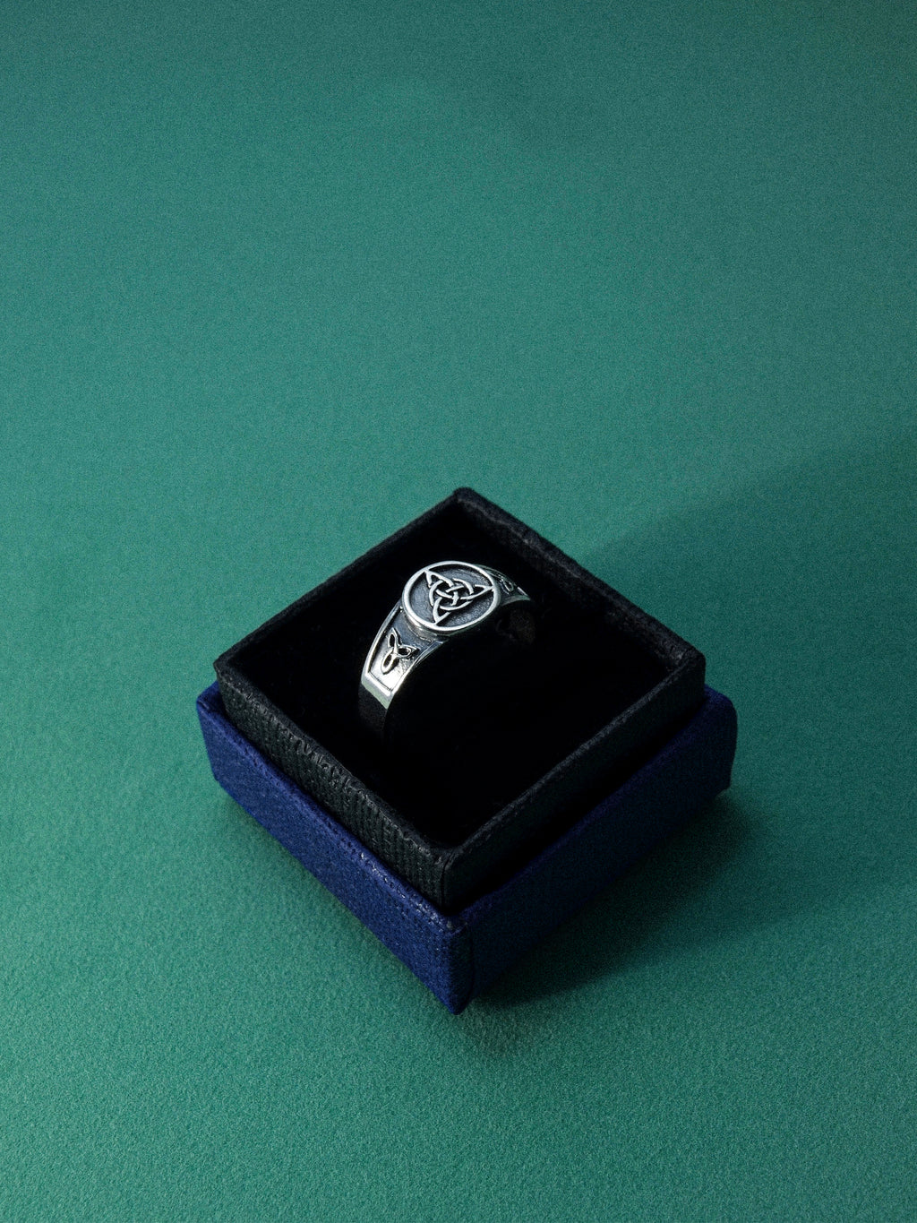 Ring Triquetra „Trinidrae“