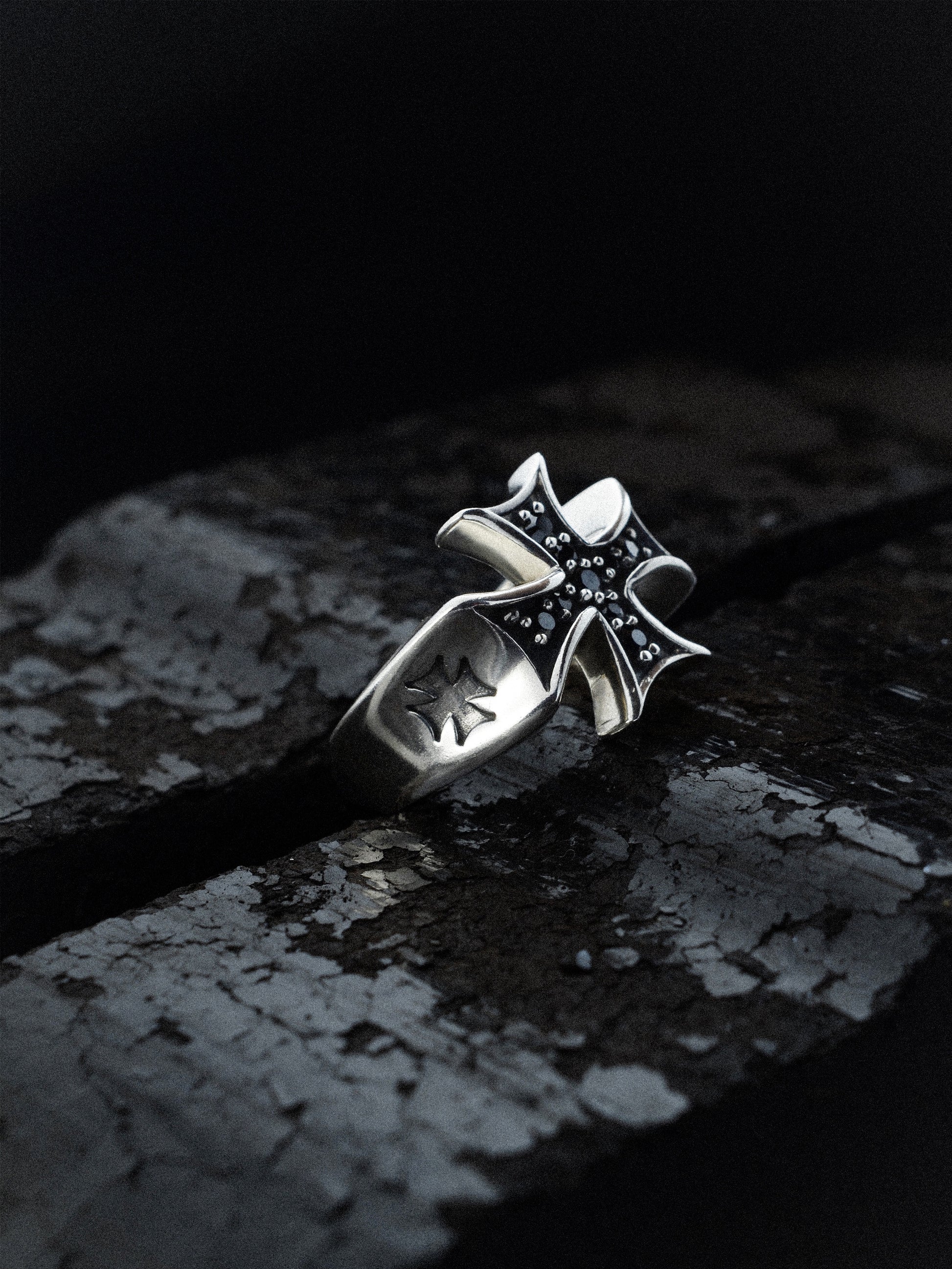 Ring Kreuz „Lyvari“