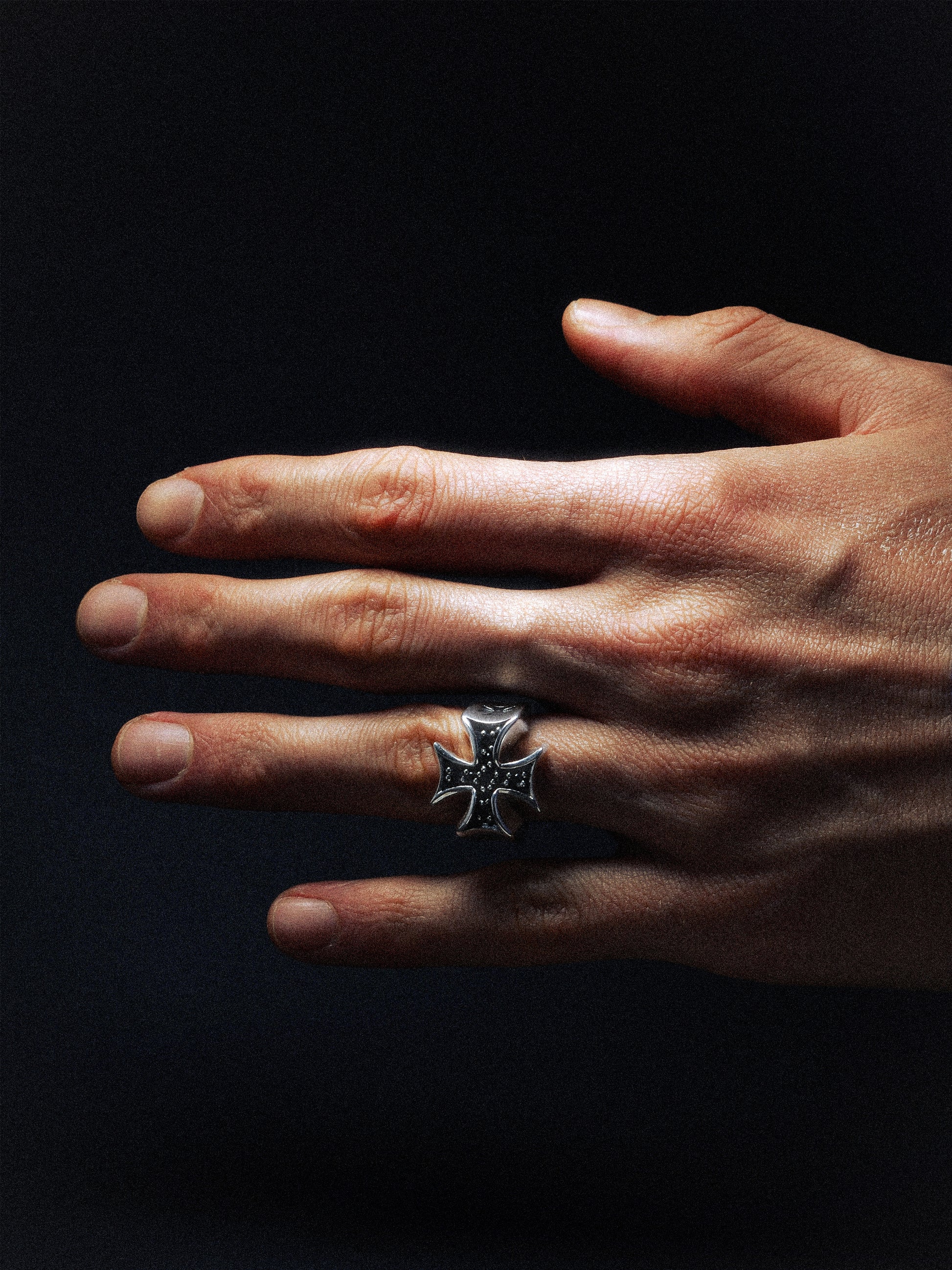 Ring Kreuz „Lyvari“