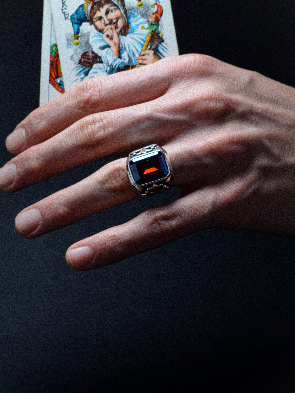 Ring Lilienkreuz „Darkcrux” rot