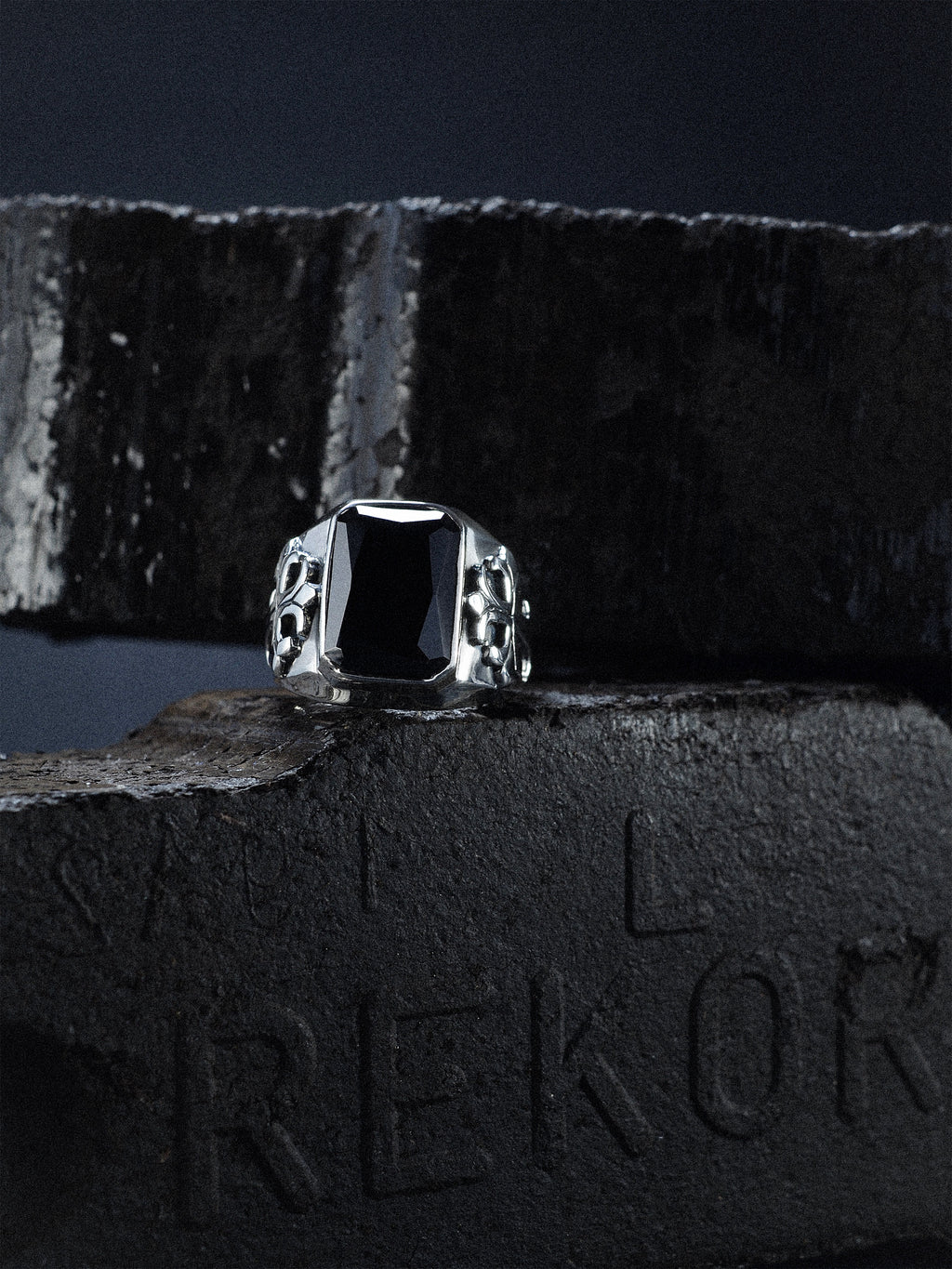 Ring Lilienkreuz „Darkcrux” schwarz