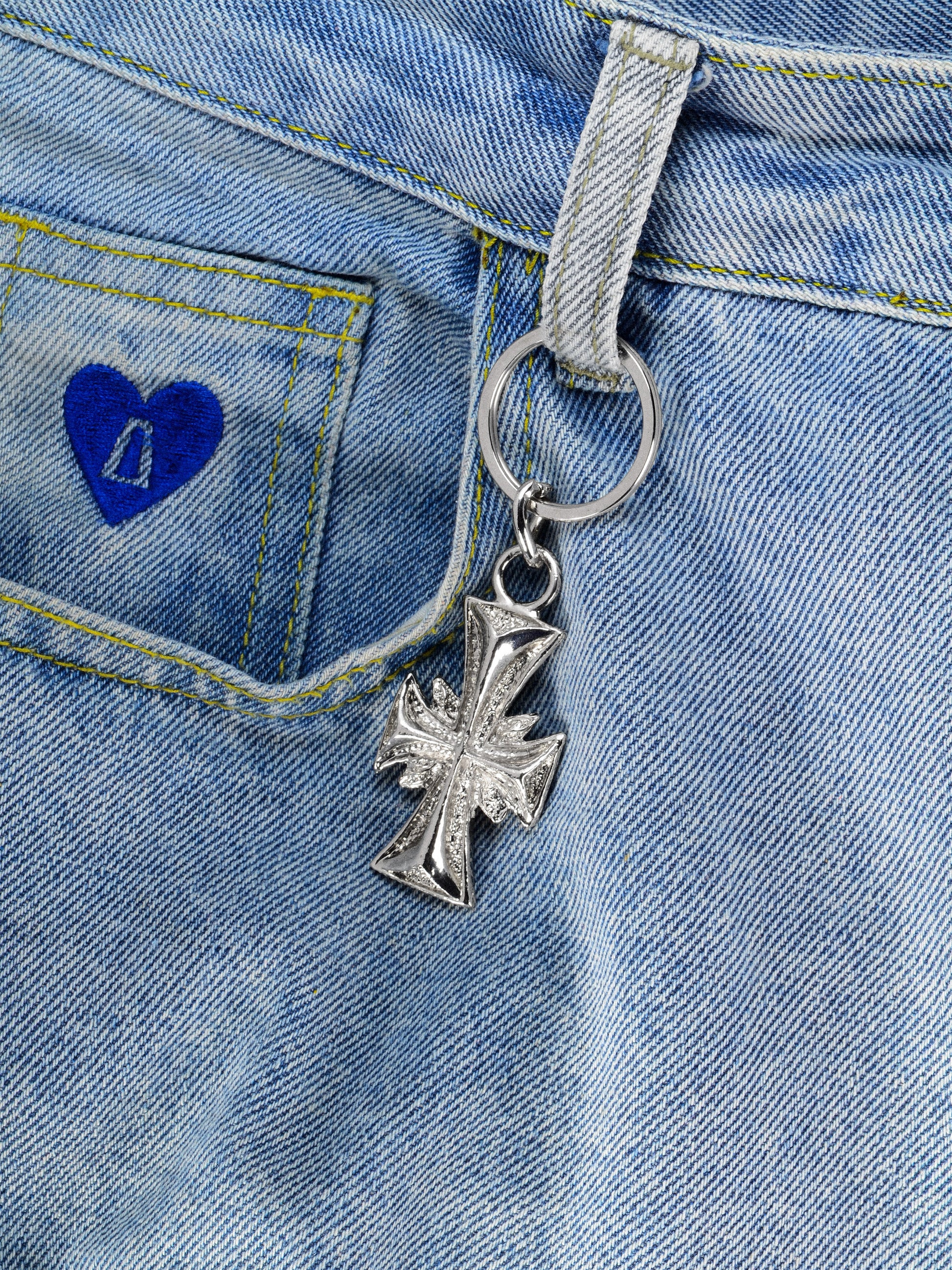 Schlüsselanhänger "Cross Heritage" Hose Szene Noctain.de jeans Blau Gothic Y2K Moderne Mode Metall Schwer